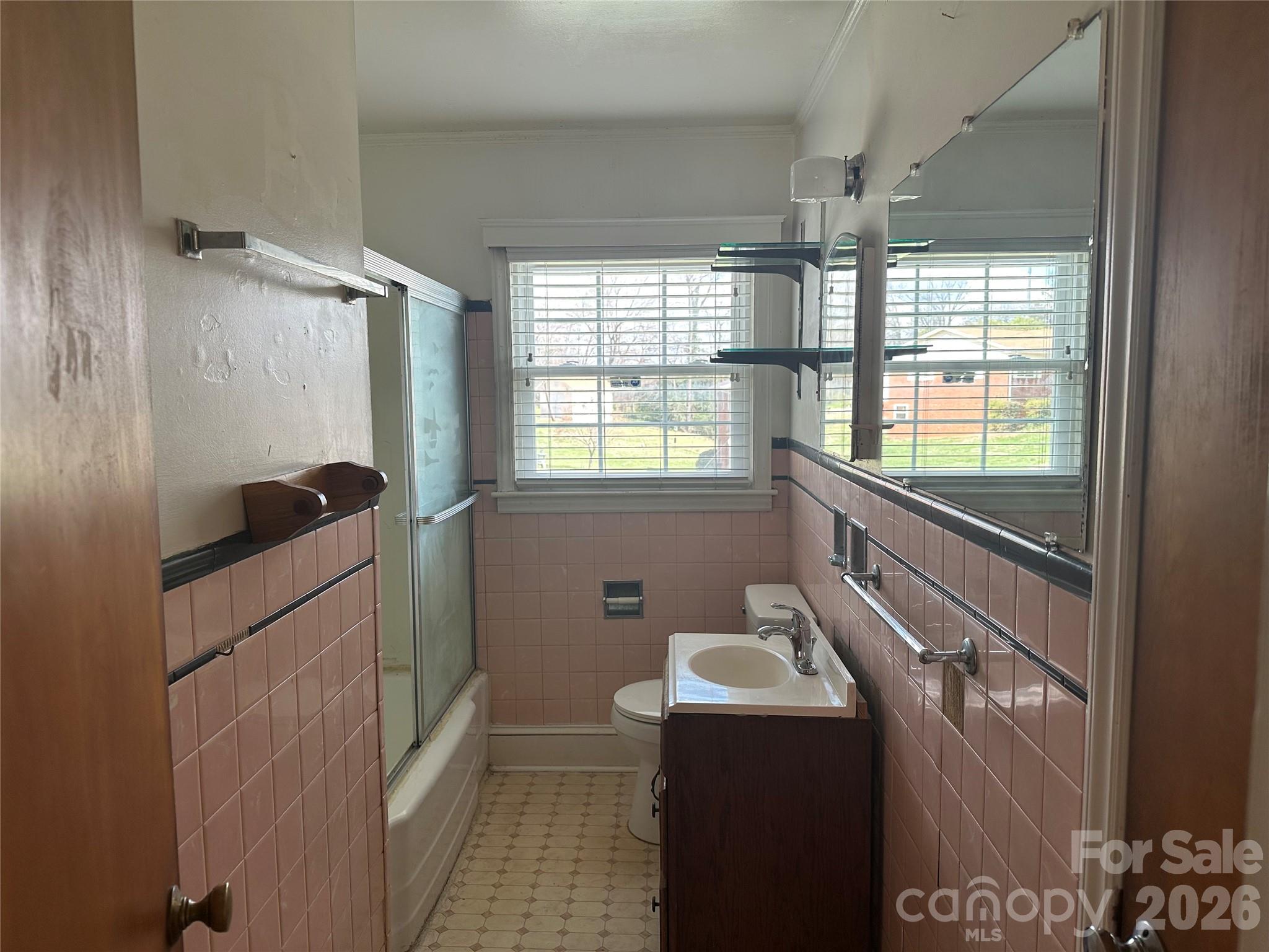 1435 Dean Street — Charlotte
