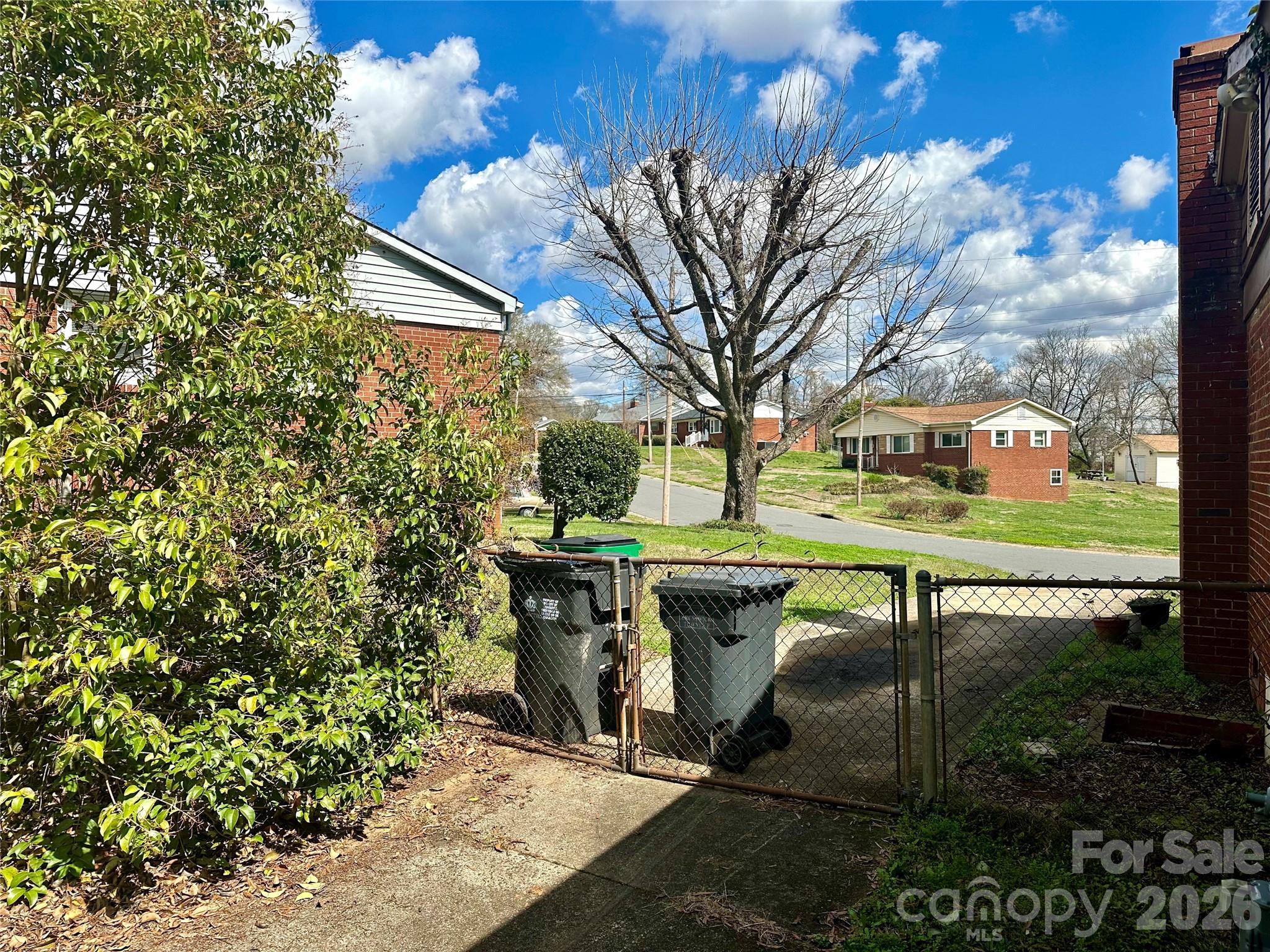 1435 Dean Street — Charlotte