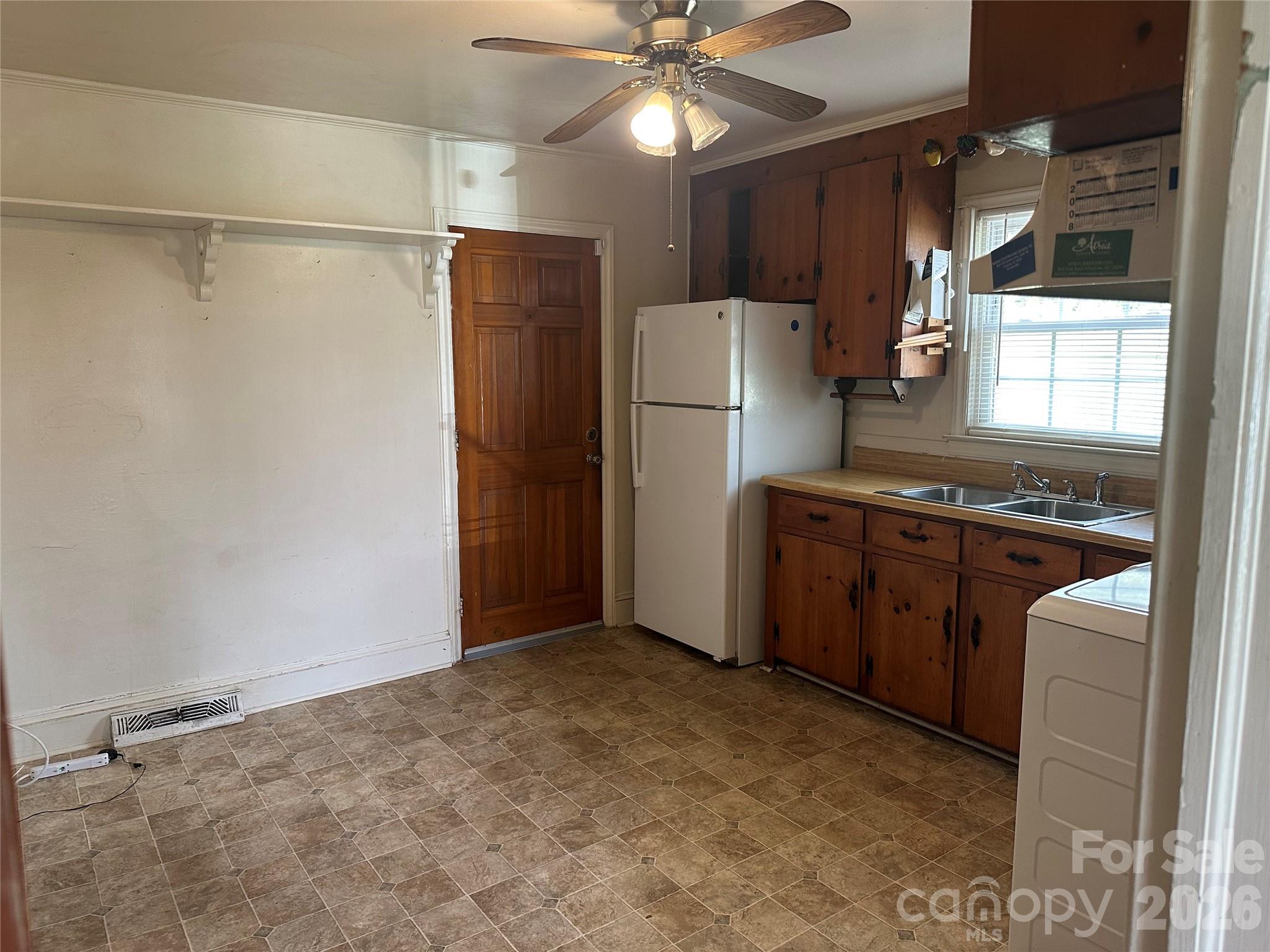 1435 Dean Street — Charlotte