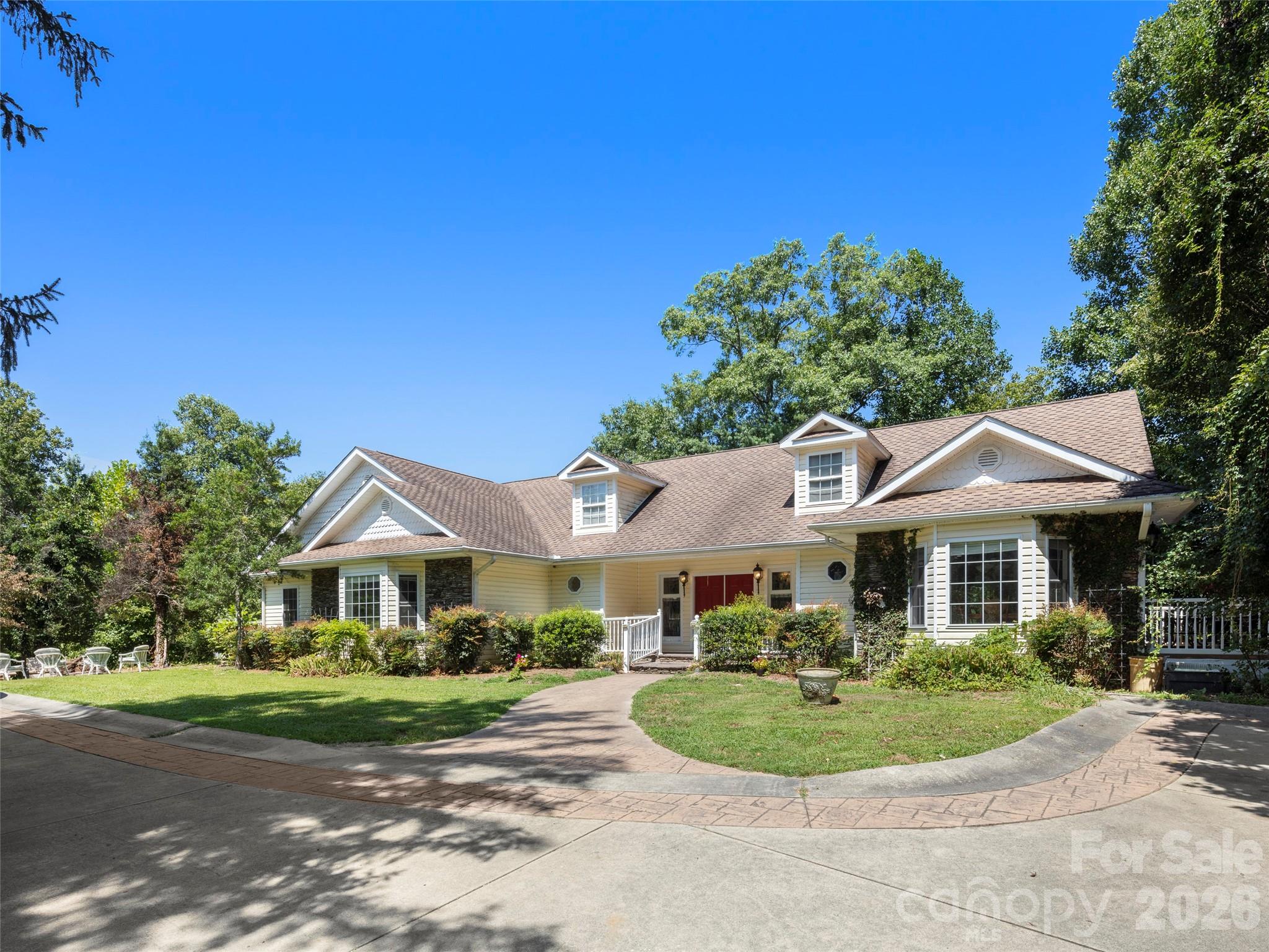 4901 Brevard Road — Horse Shoe