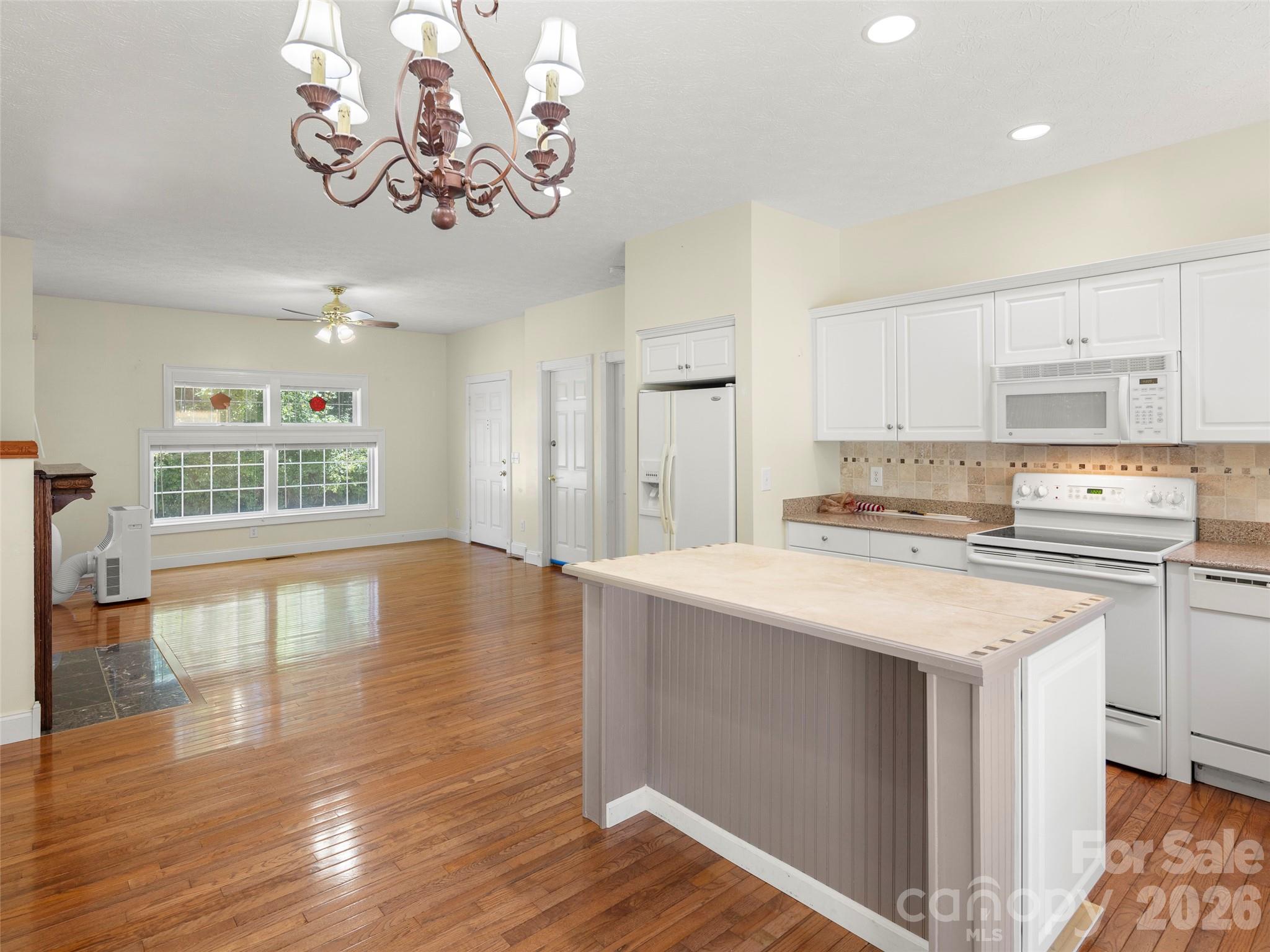 4901 Brevard Road — Horse Shoe