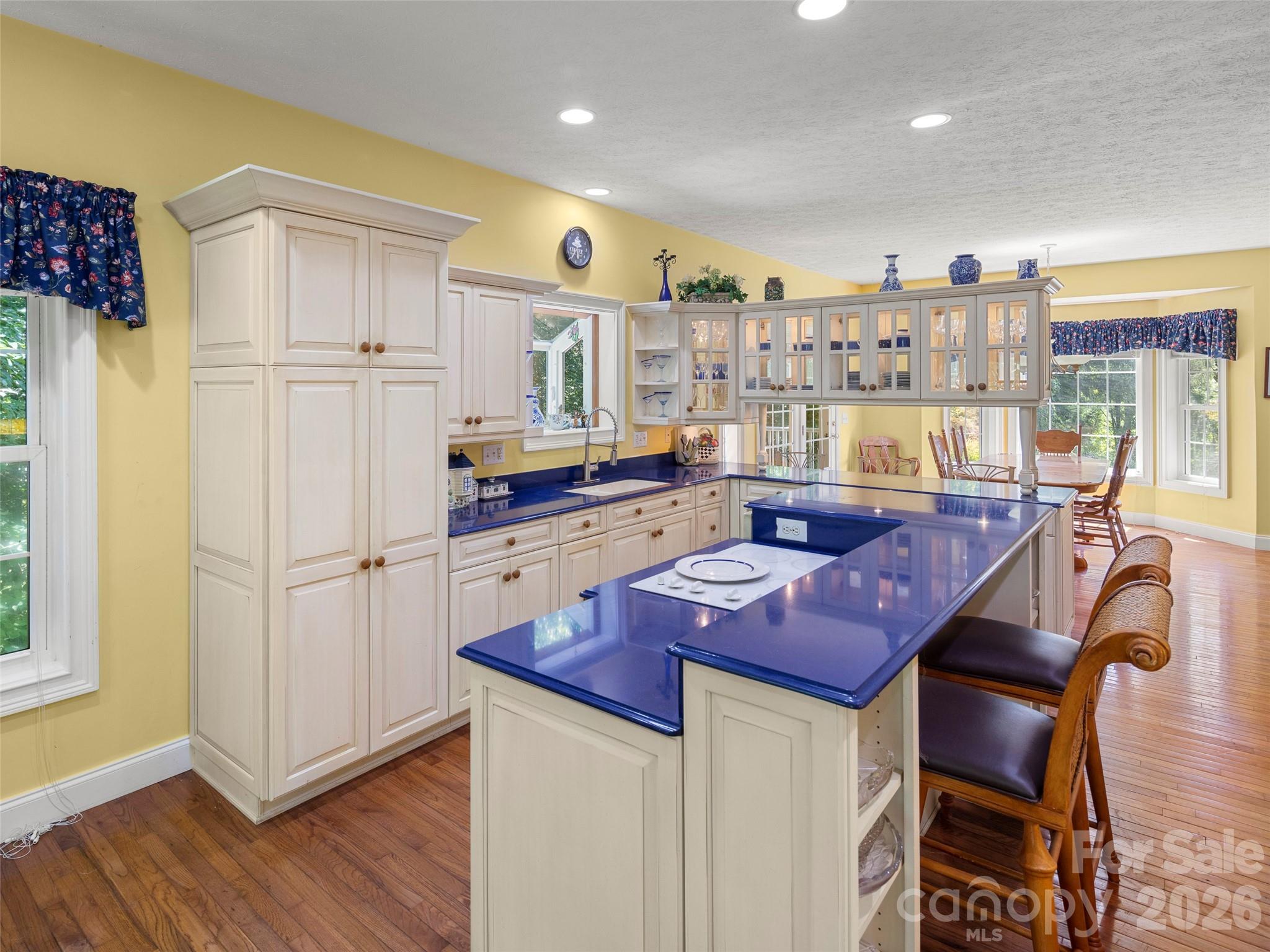 4901 Brevard Road — Horse Shoe