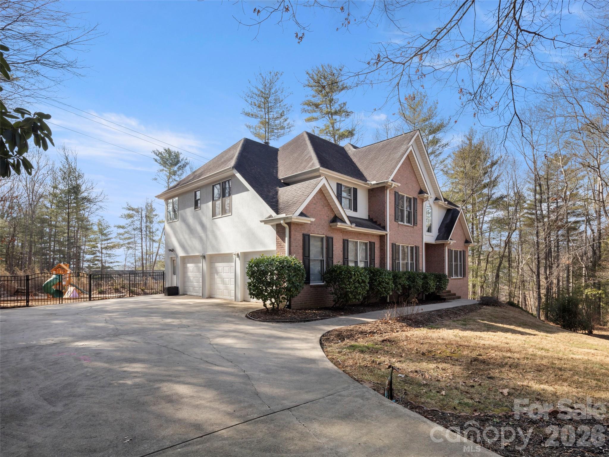 10 Dunnwoody Court — Arden