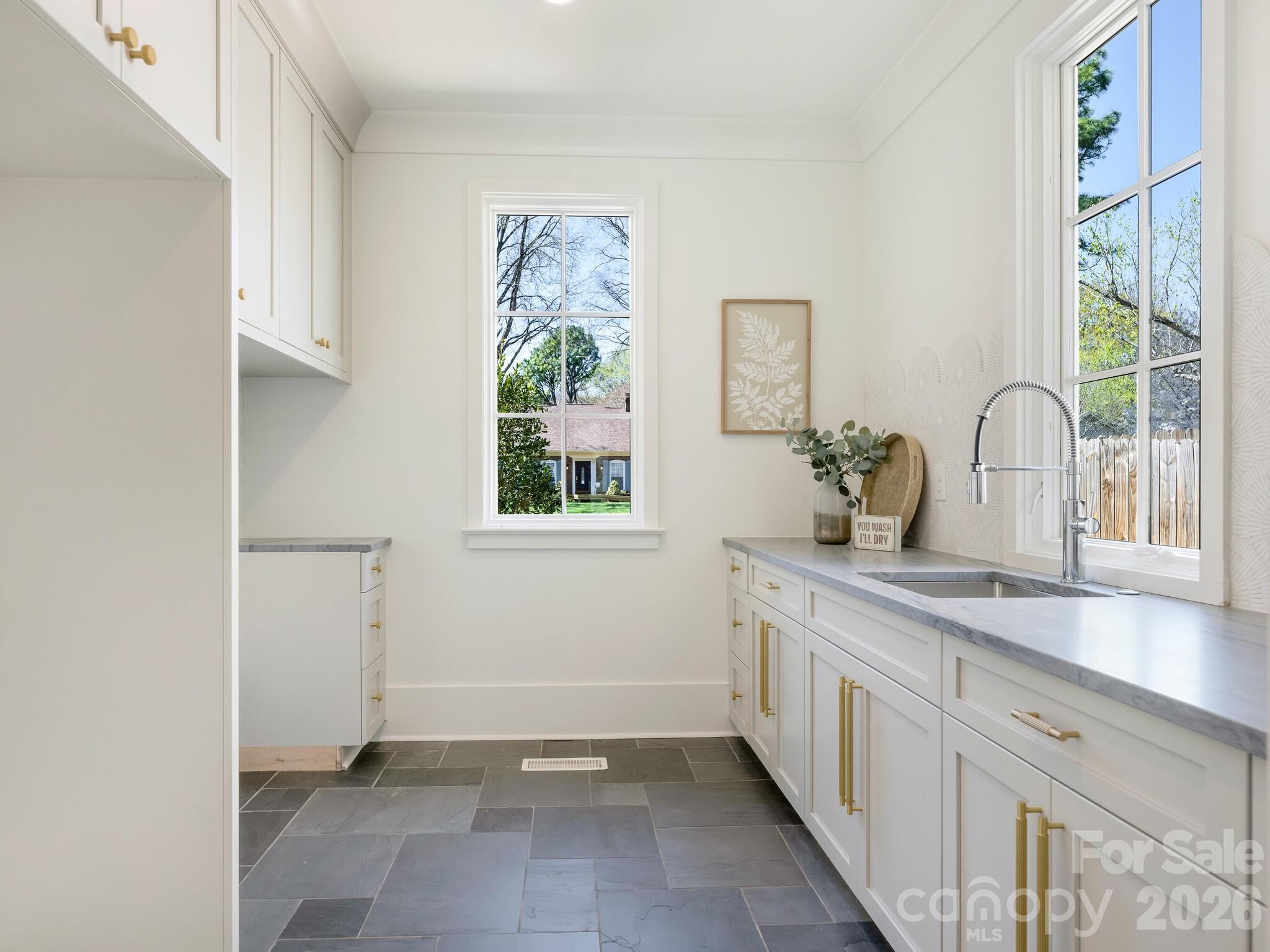 6740 Newhall Road — Charlotte