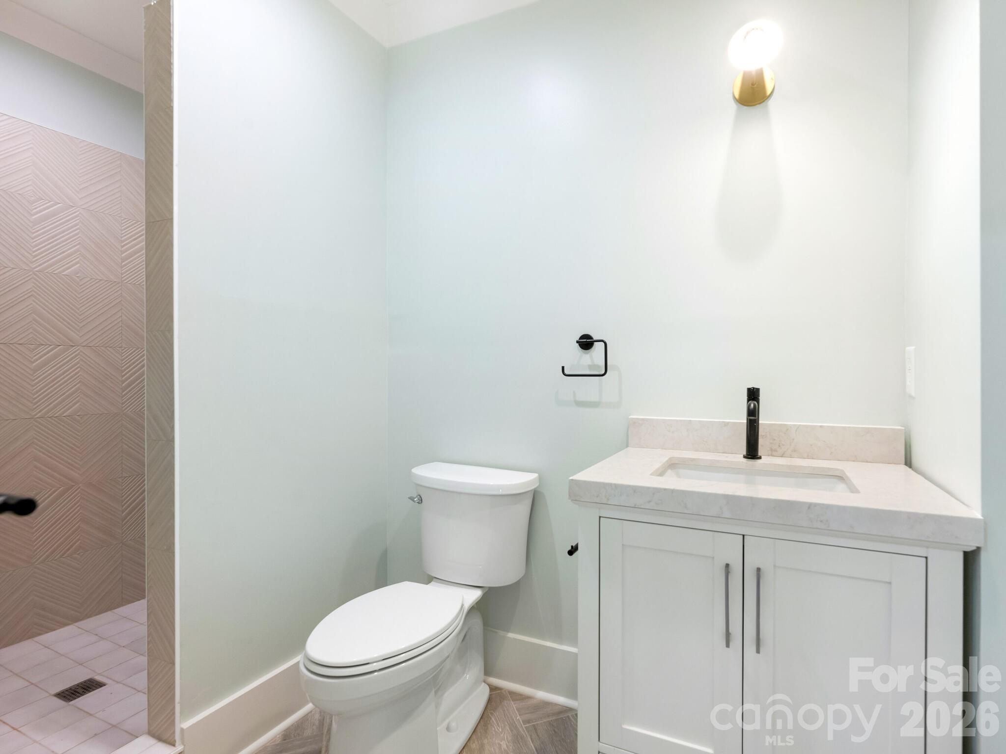 6740 Newhall Road — Charlotte