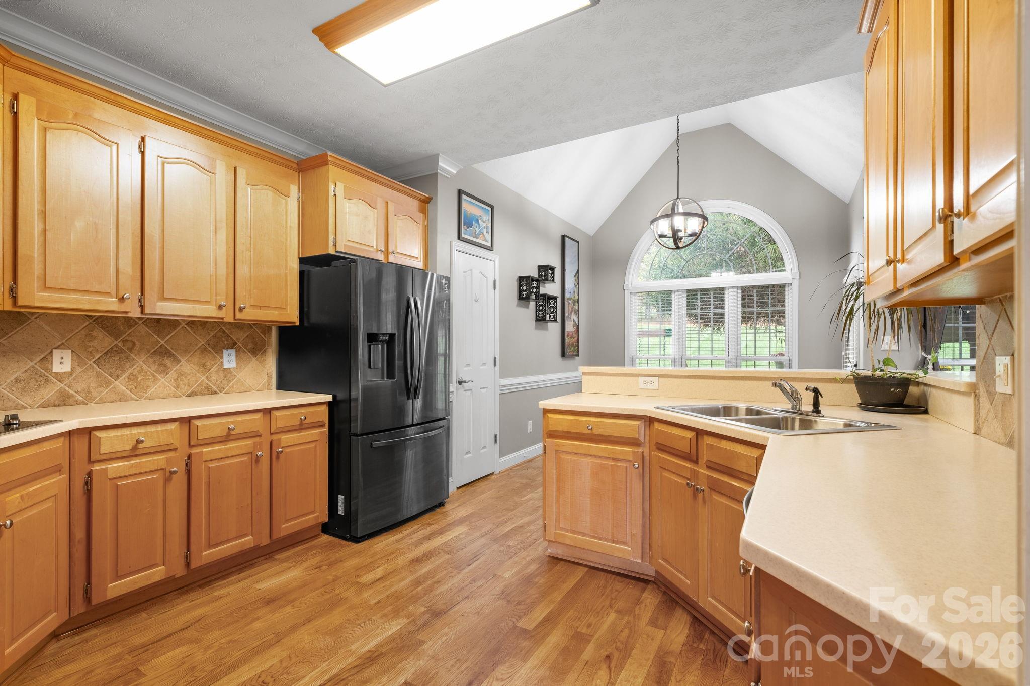 2696 Charleston Court — Claremont