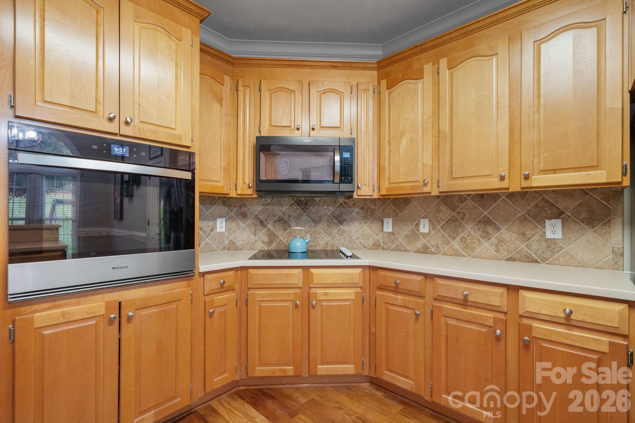 2696 Charleston Court — Claremont
