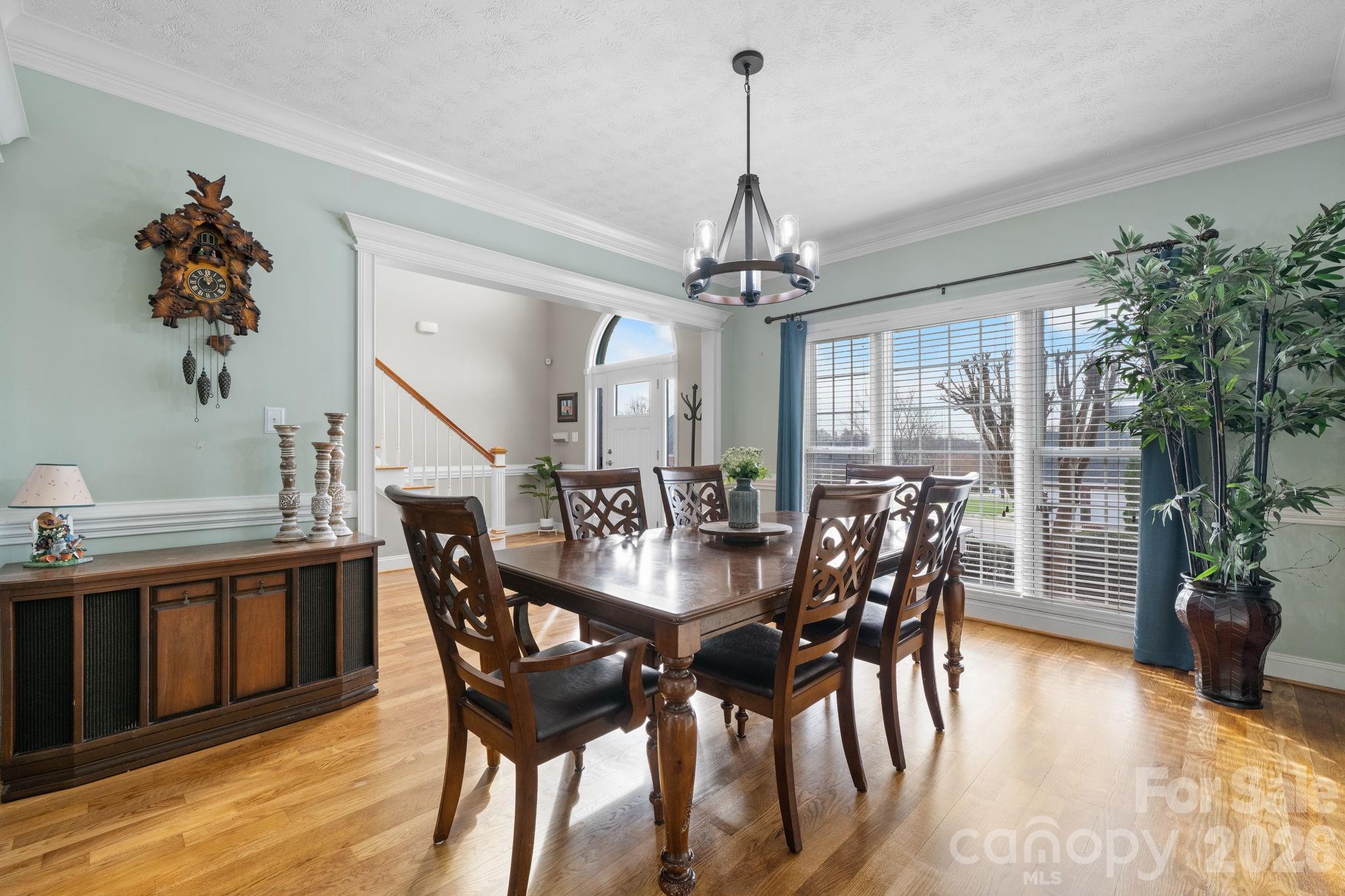 2696 Charleston Court — Claremont