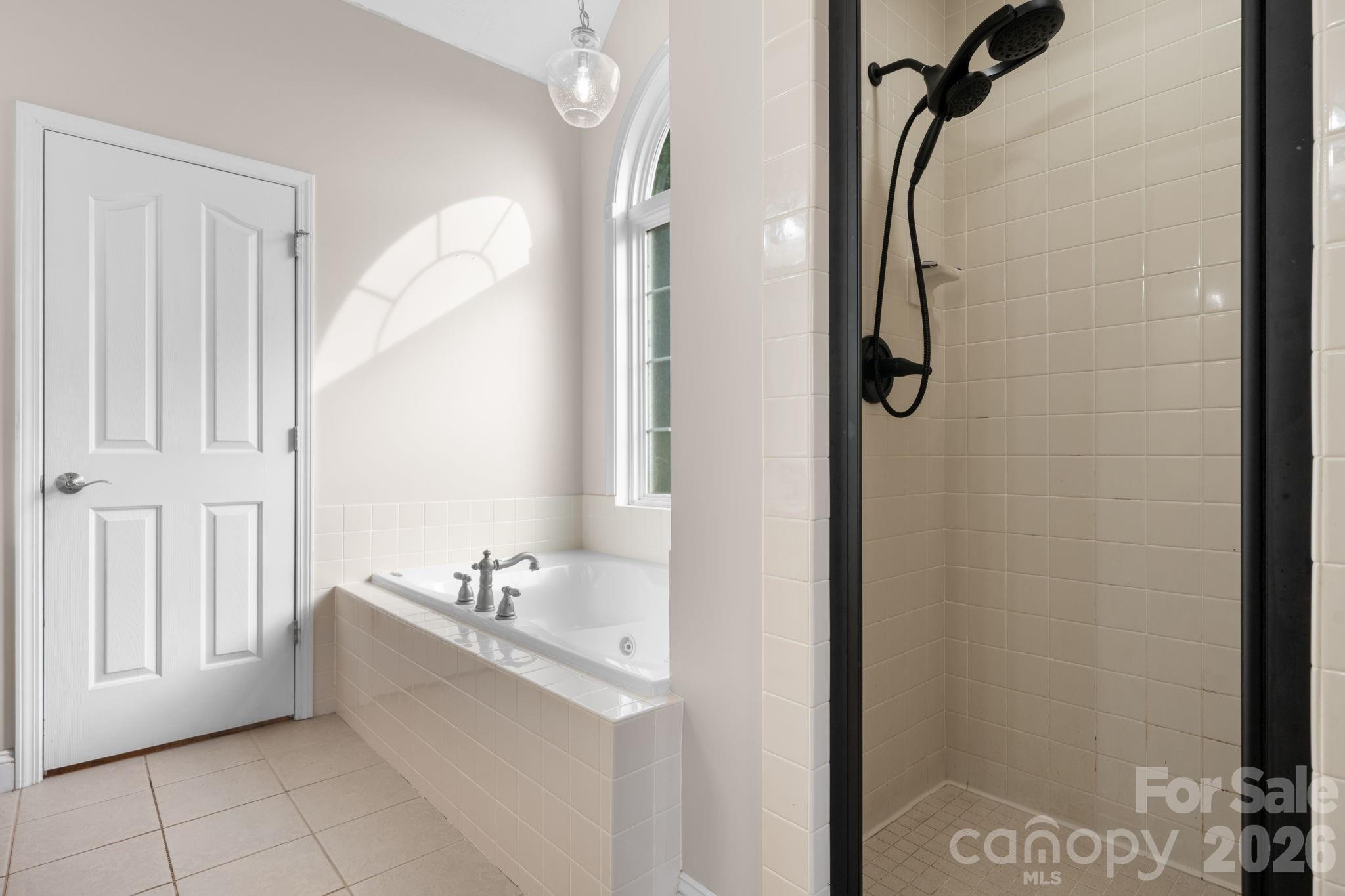 2696 Charleston Court — Claremont