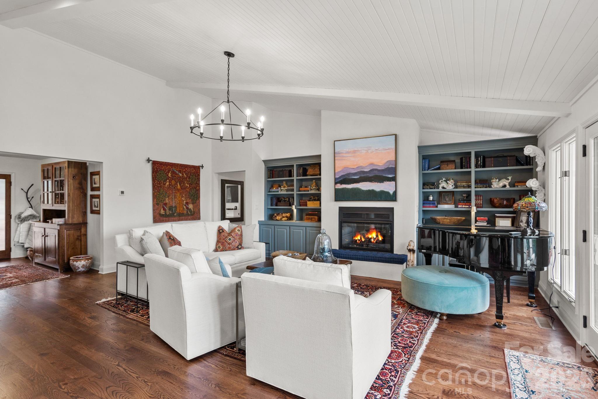 171 Old Hillside Lane — Flat Rock