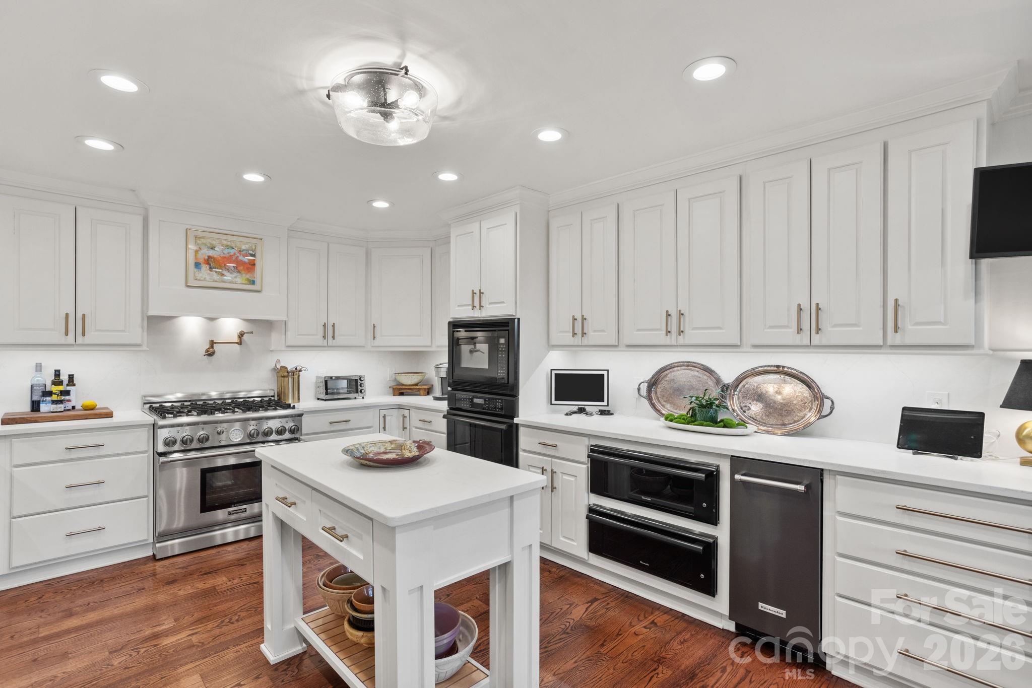 171 Old Hillside Lane — Flat Rock