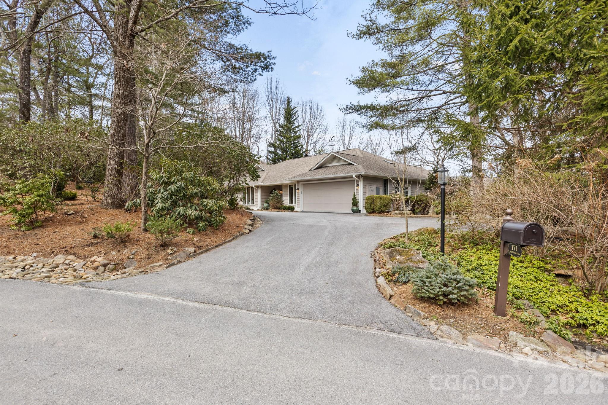 171 Old Hillside Lane — Flat Rock