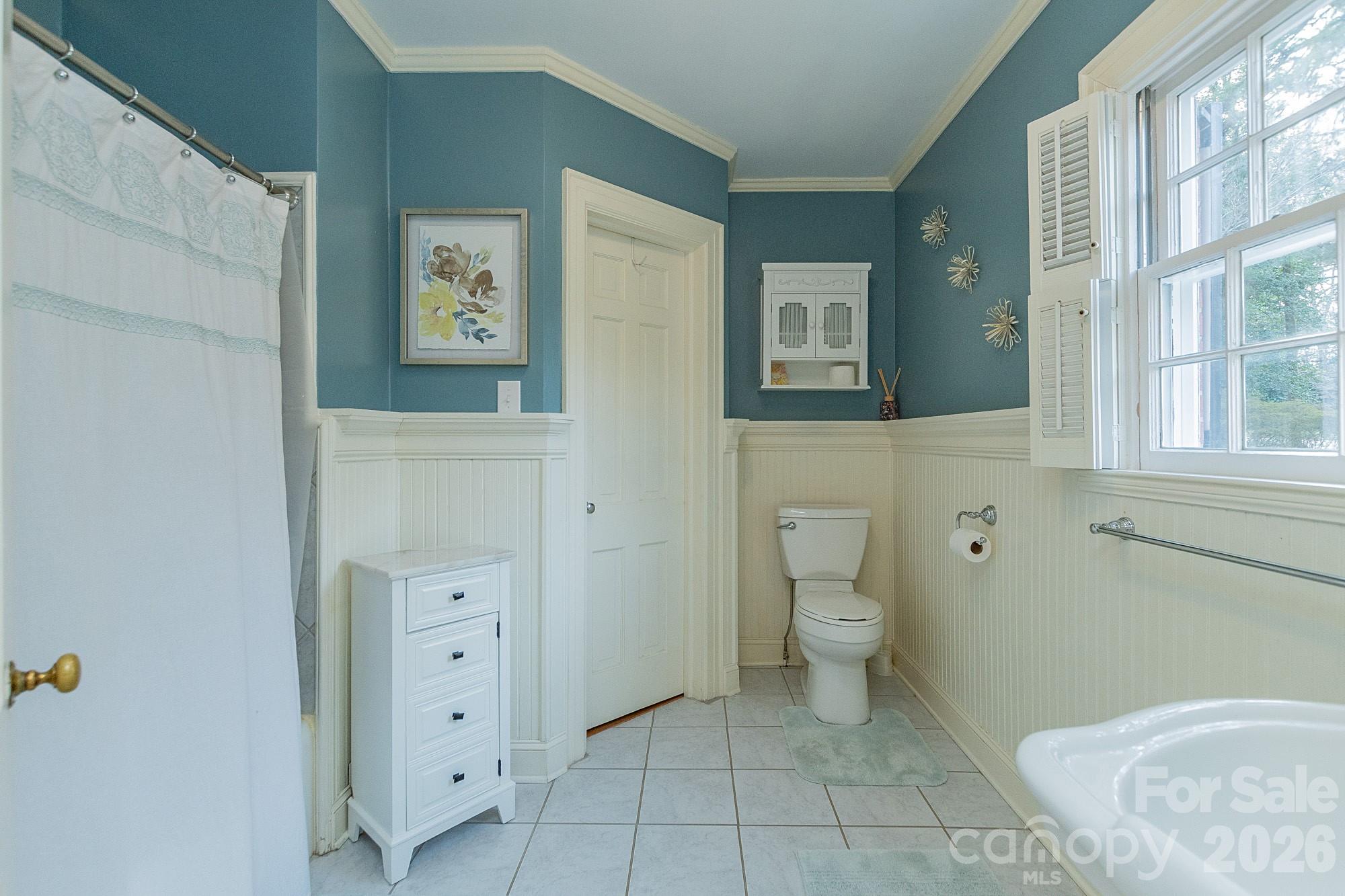 403 Weaver Drive — Lexington