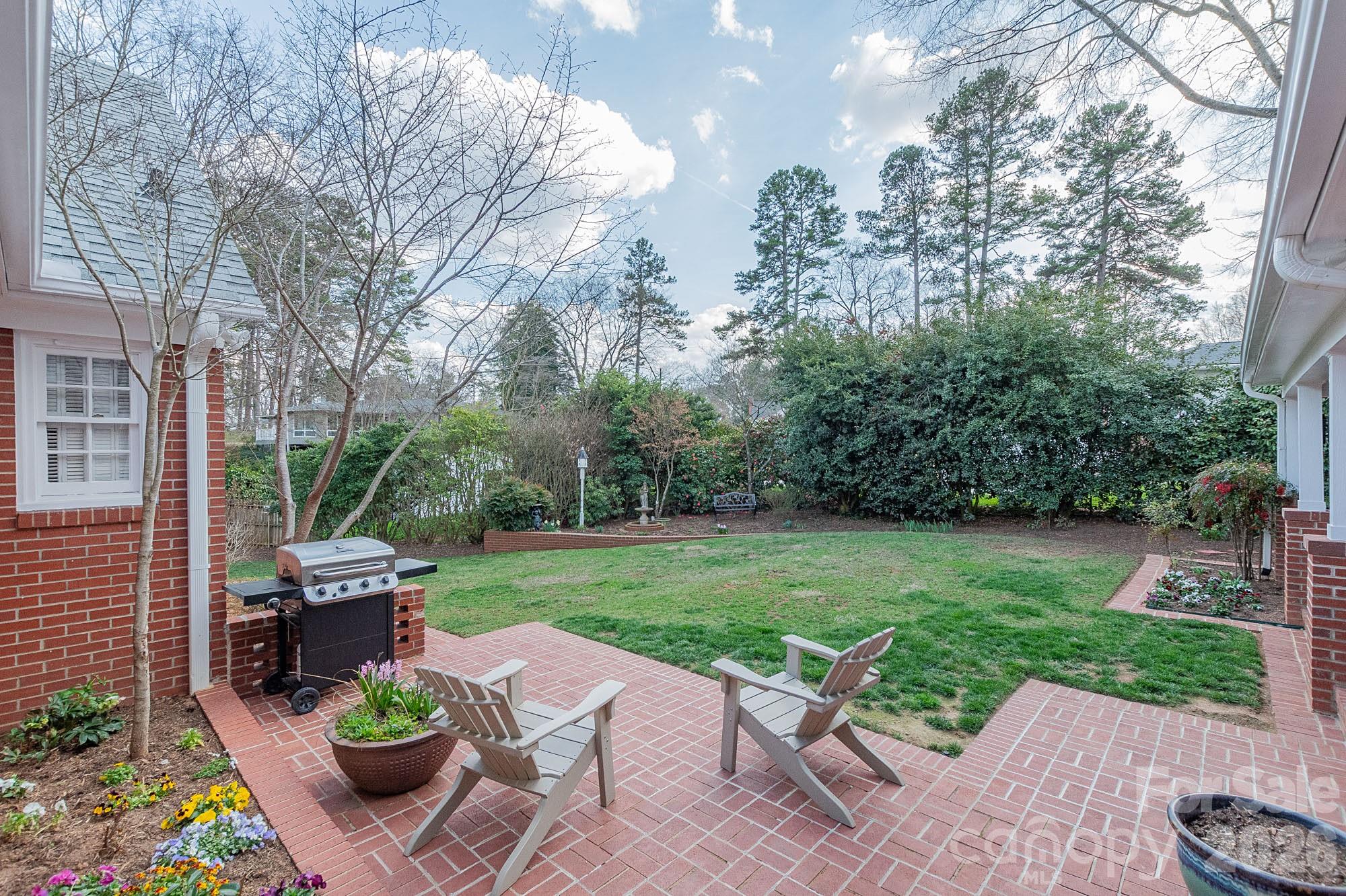 403 Weaver Drive — Lexington