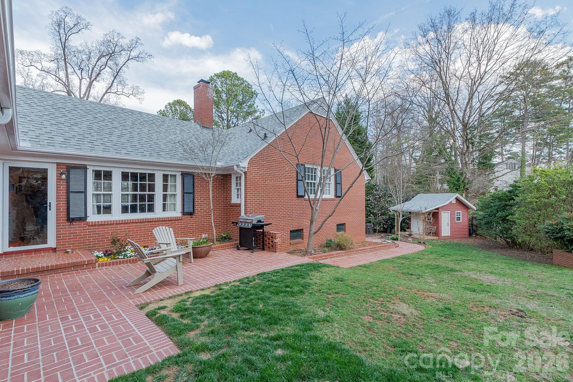 403 Weaver Drive — Lexington