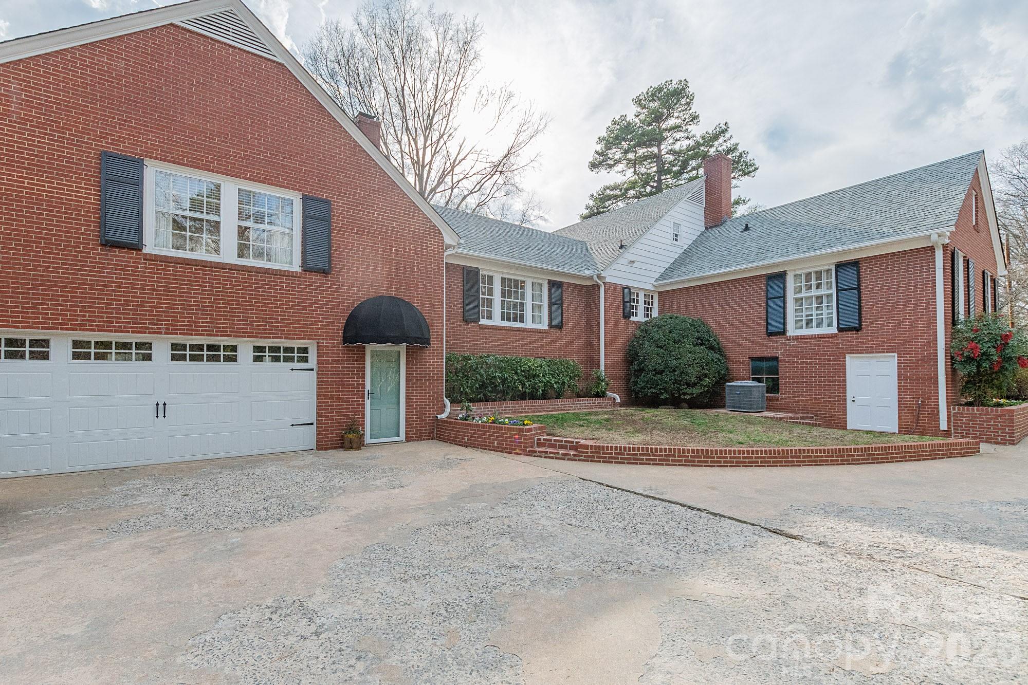 403 Weaver Drive — Lexington