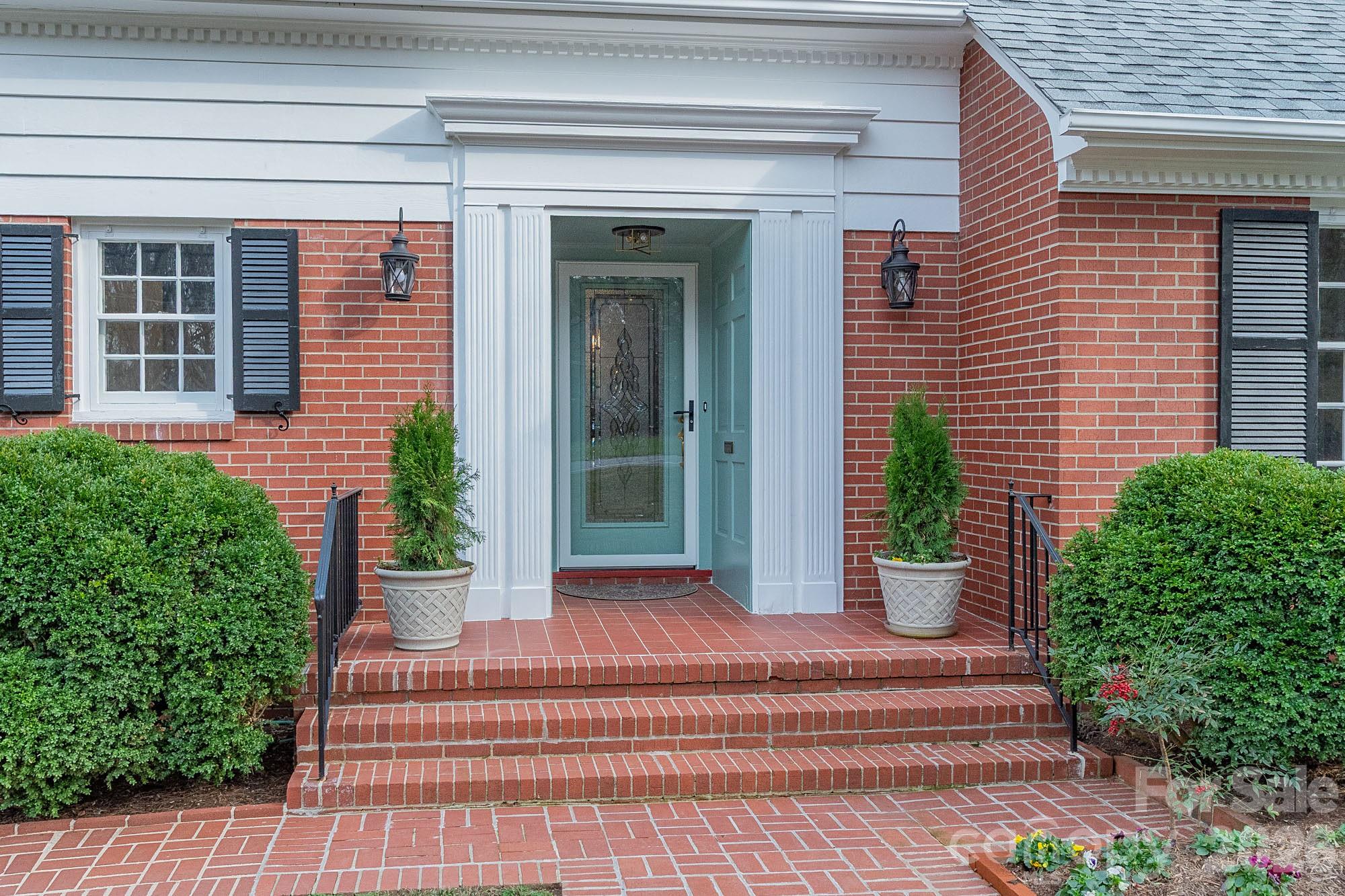 403 Weaver Drive — Lexington