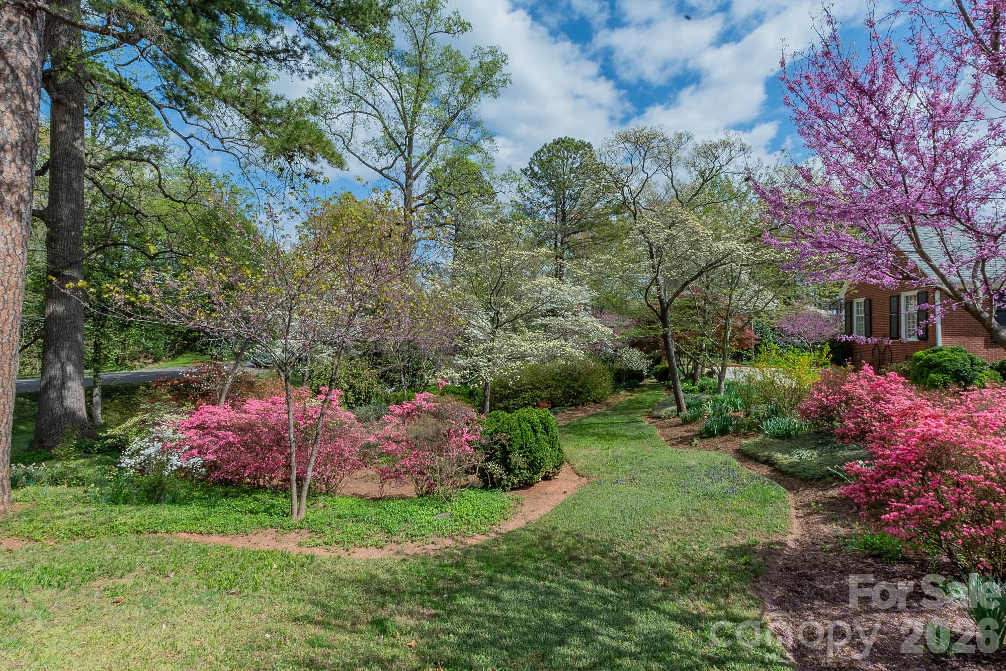 403 Weaver Drive — Lexington