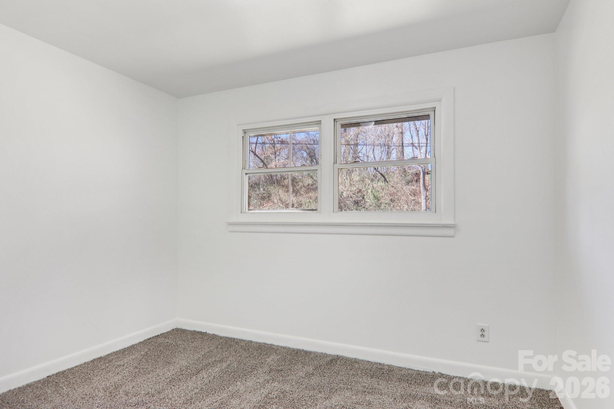541 Paragon Parkway — Waynesville