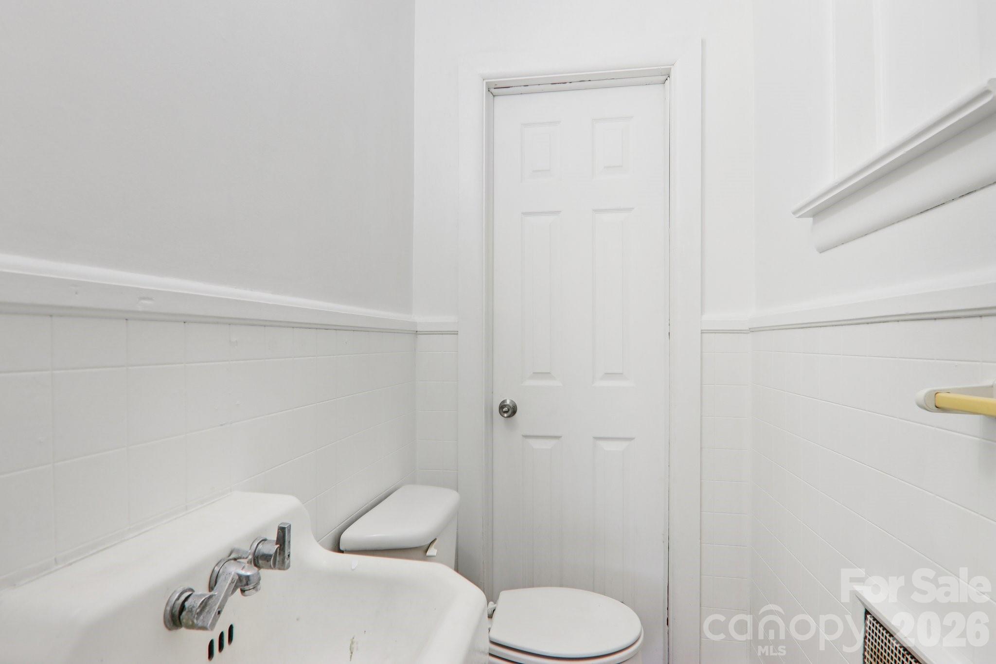 541 Paragon Parkway — Waynesville