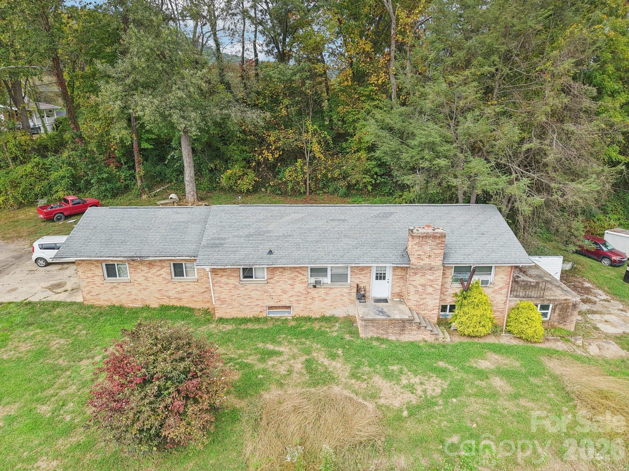 541 Paragon Parkway — Waynesville