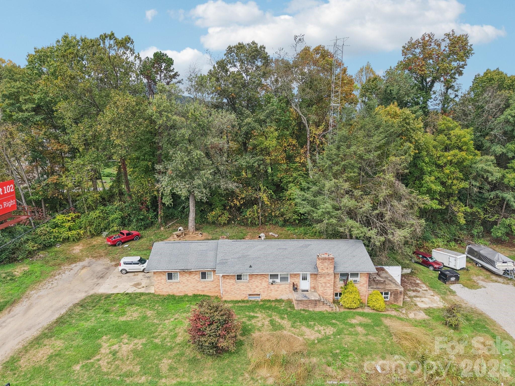 541 Paragon Parkway — Waynesville