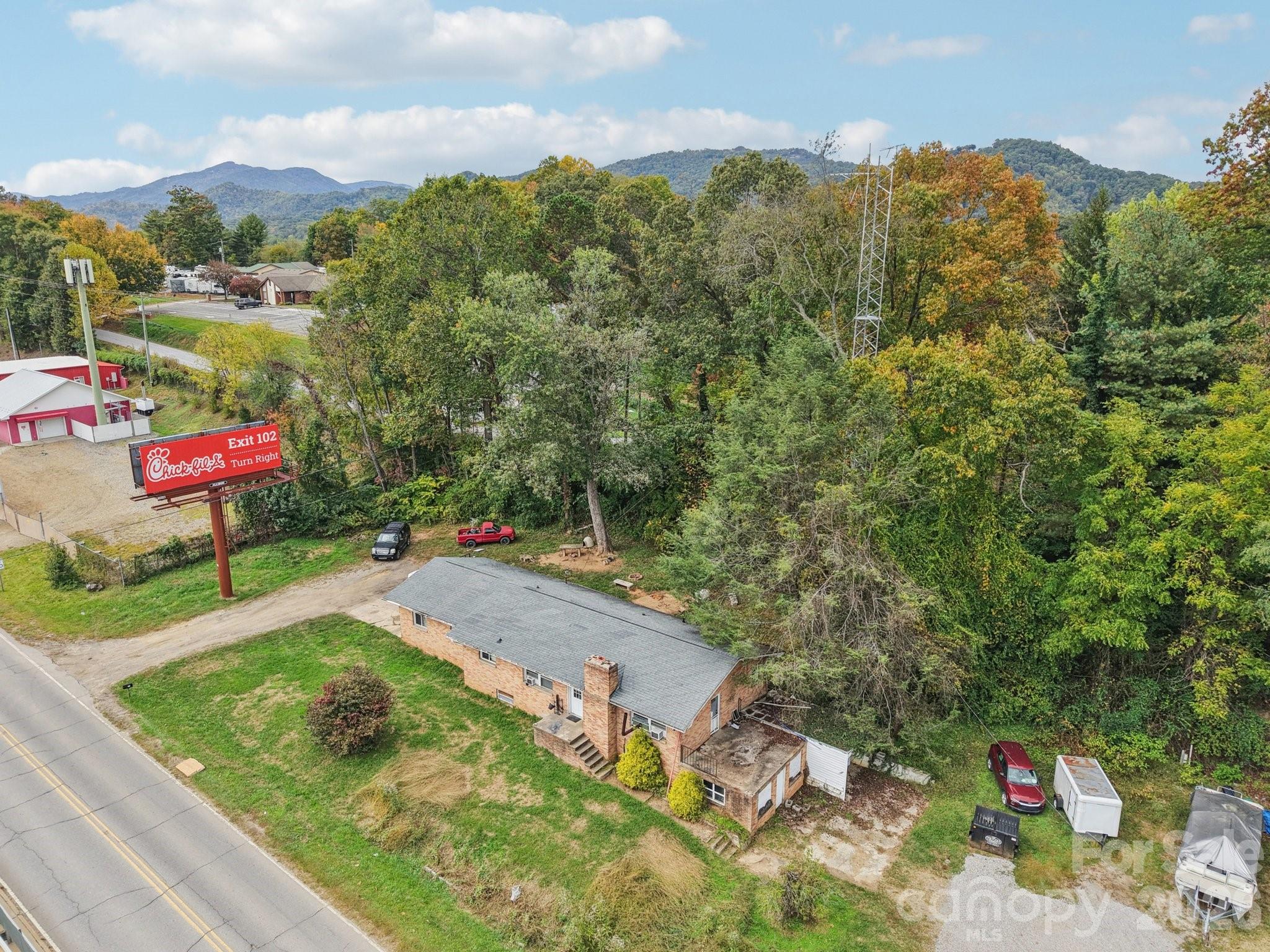 541 Paragon Parkway — Waynesville