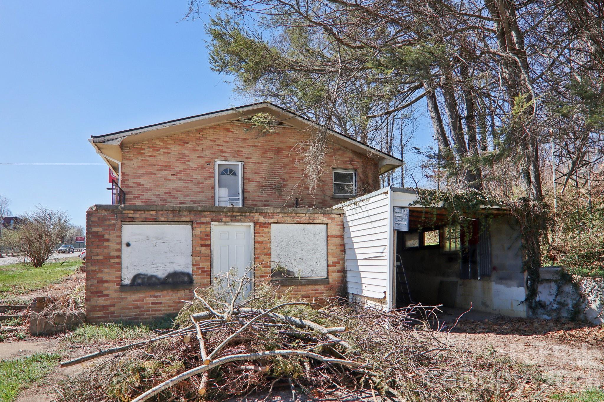 541 Paragon Parkway — Waynesville