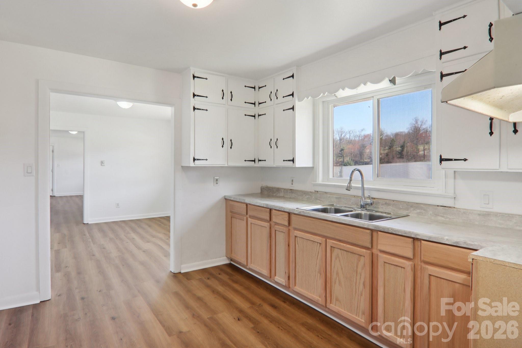 541 Paragon Parkway — Waynesville