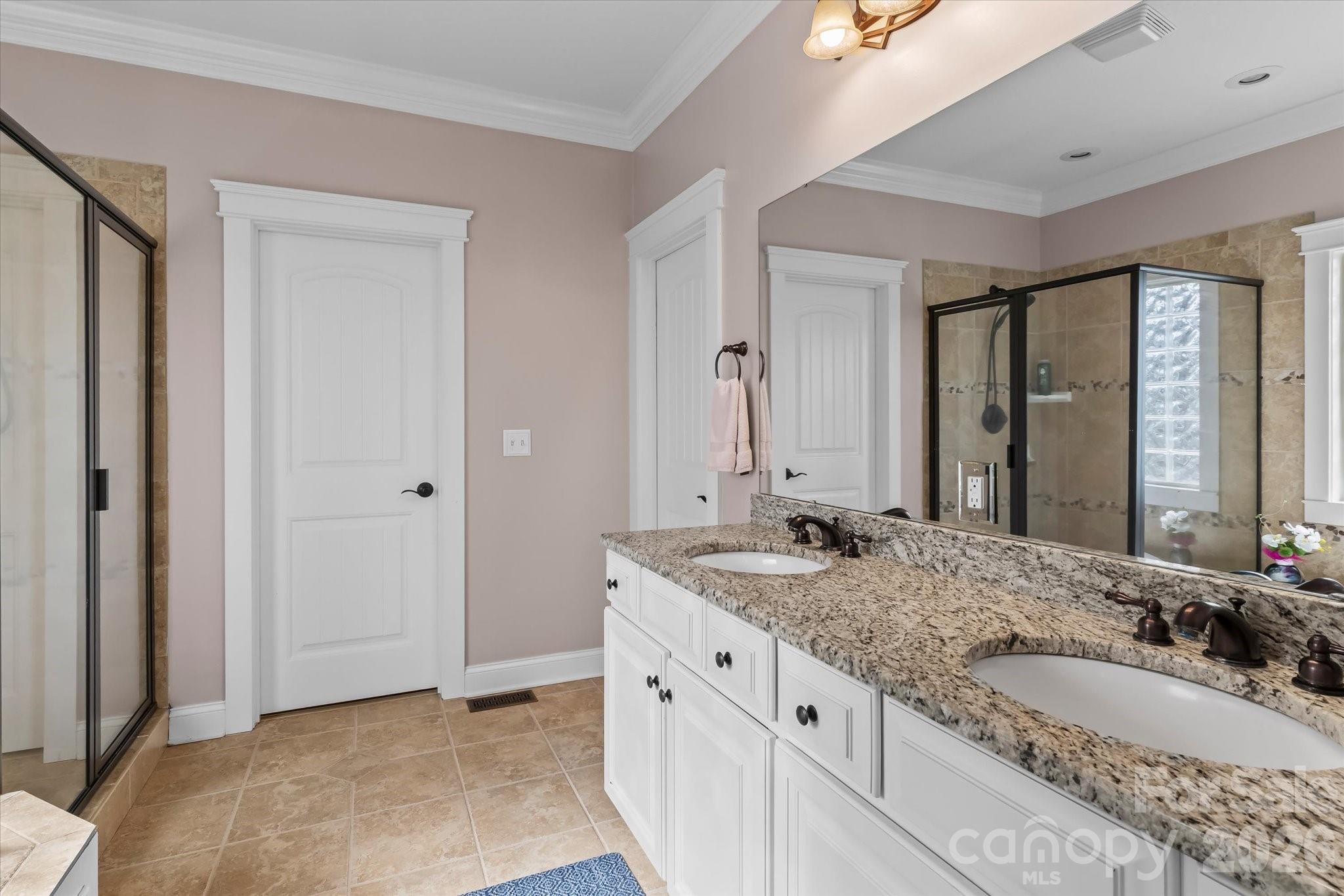 170 Kenway Loop — Mooresville