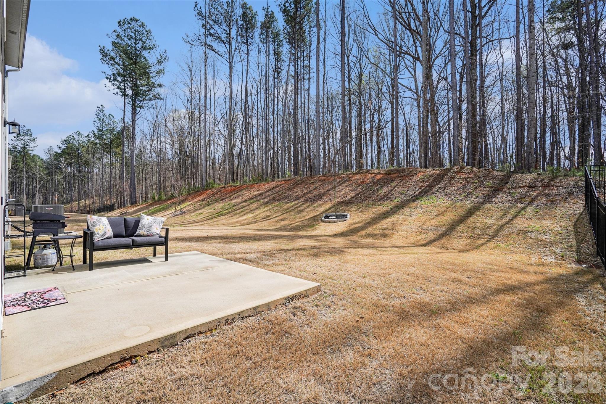 310 Hamptons Cove Road — Troutman