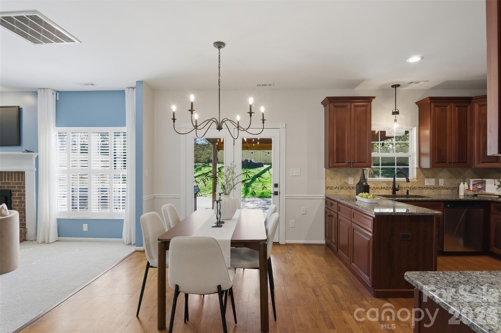12238 Taos Court — Charlotte