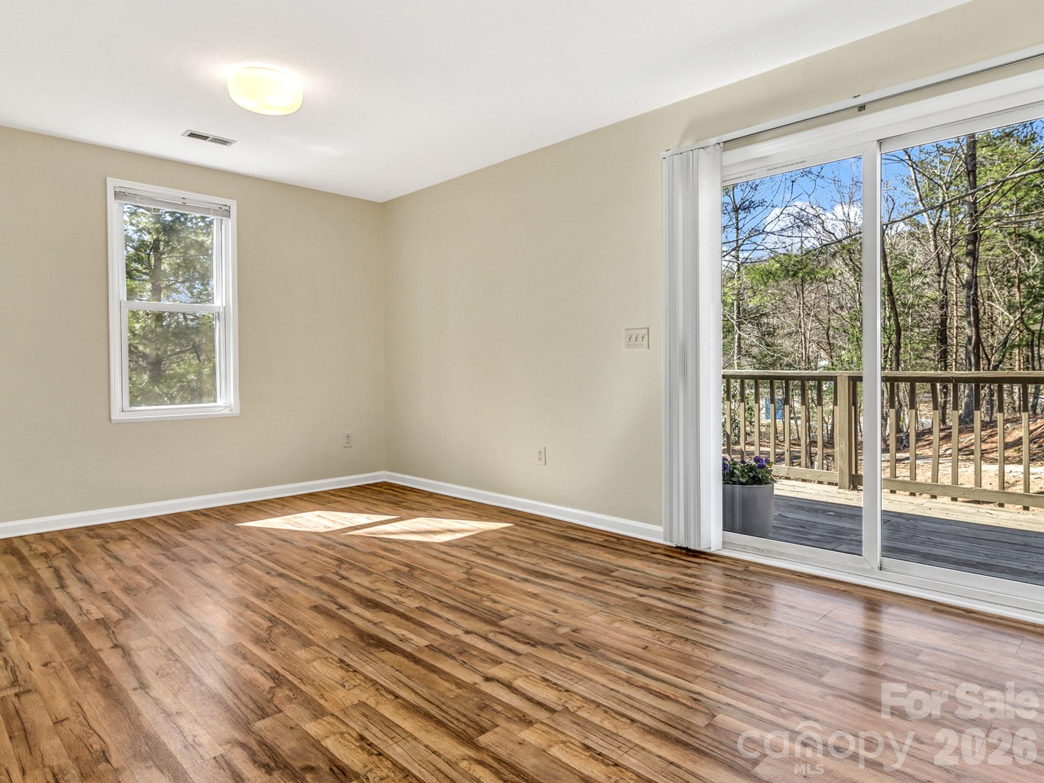 114 Elden Street — Hendersonville