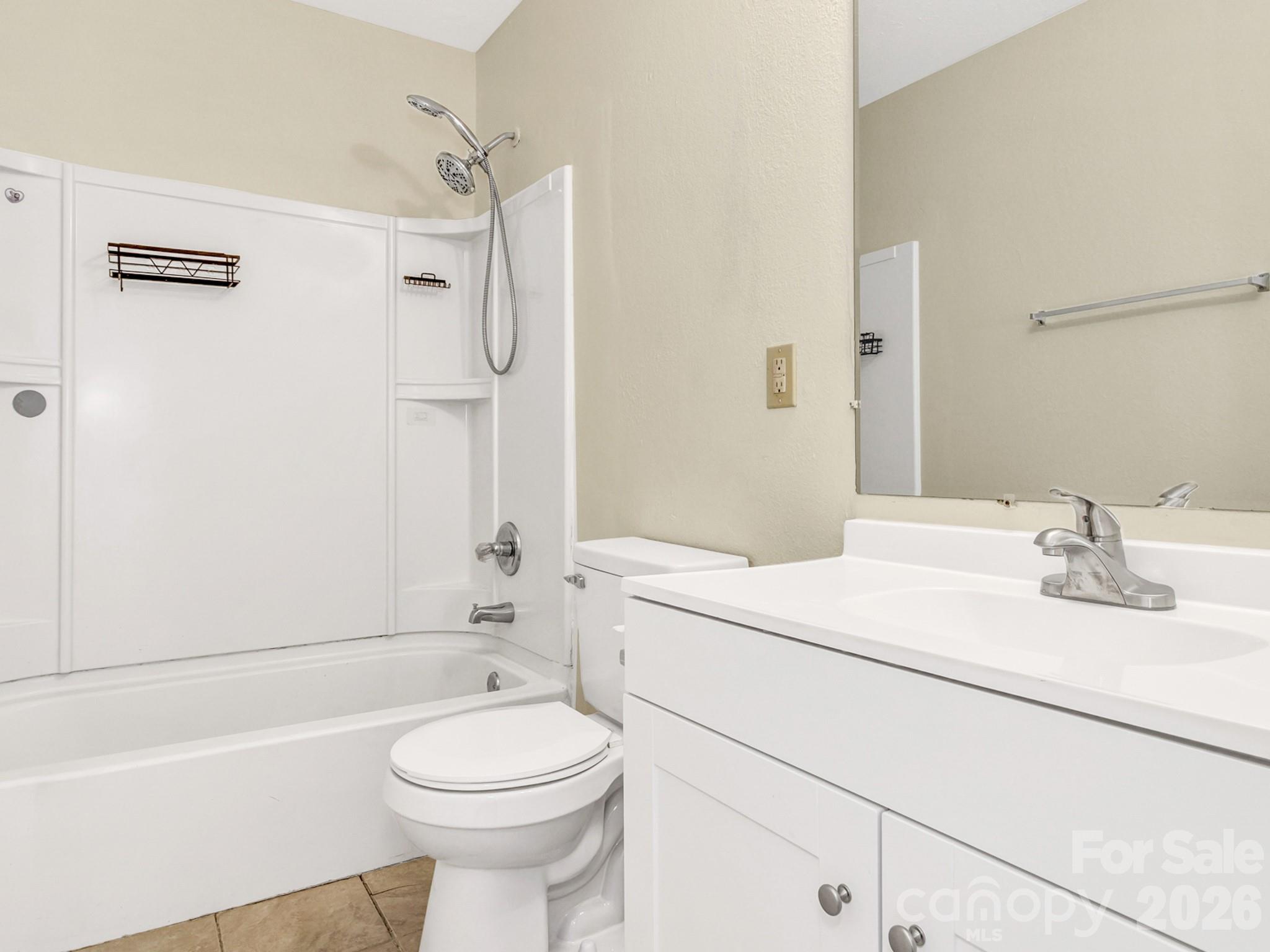 114 Elden Street — Hendersonville