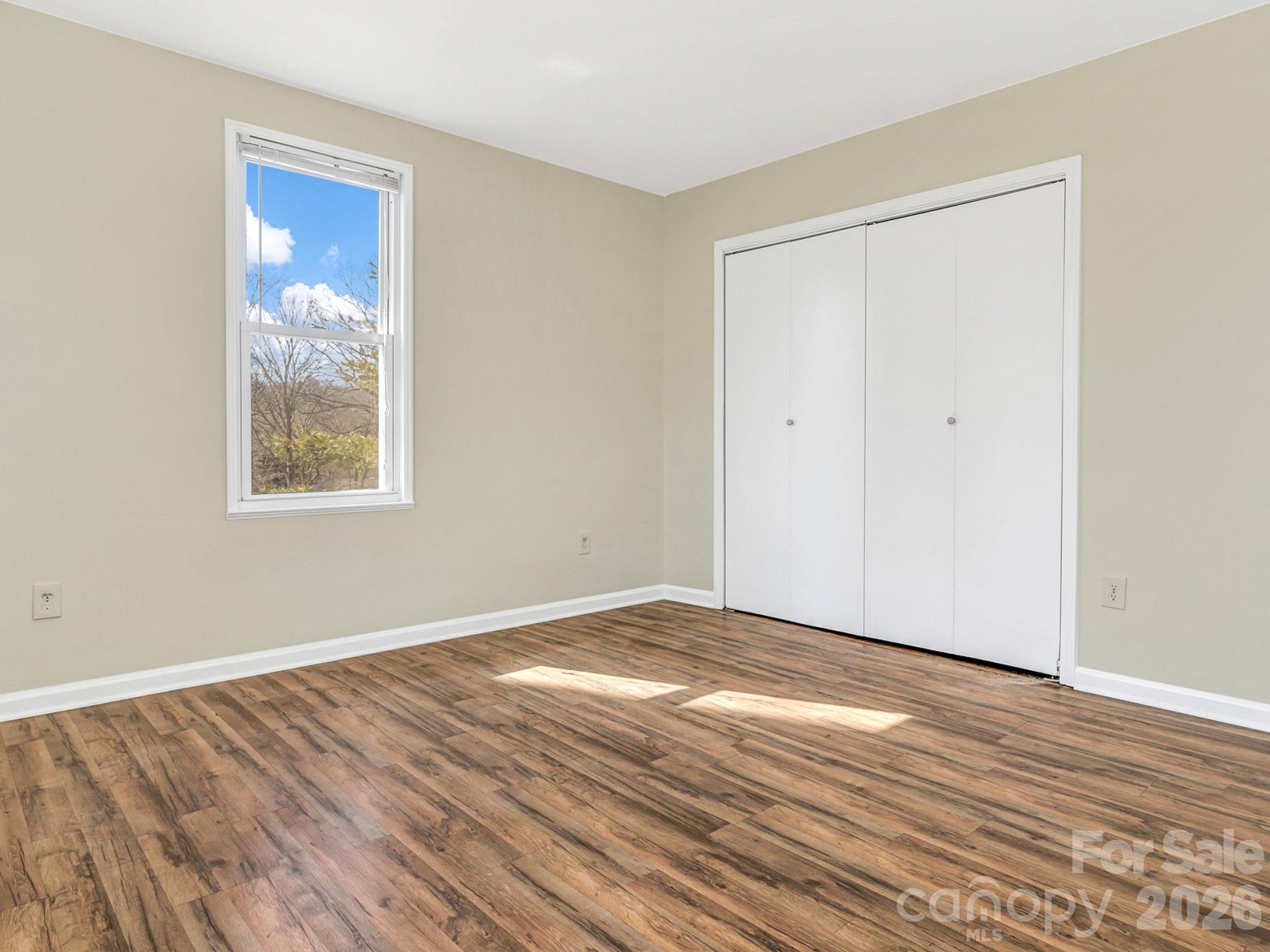 114 Elden Street — Hendersonville