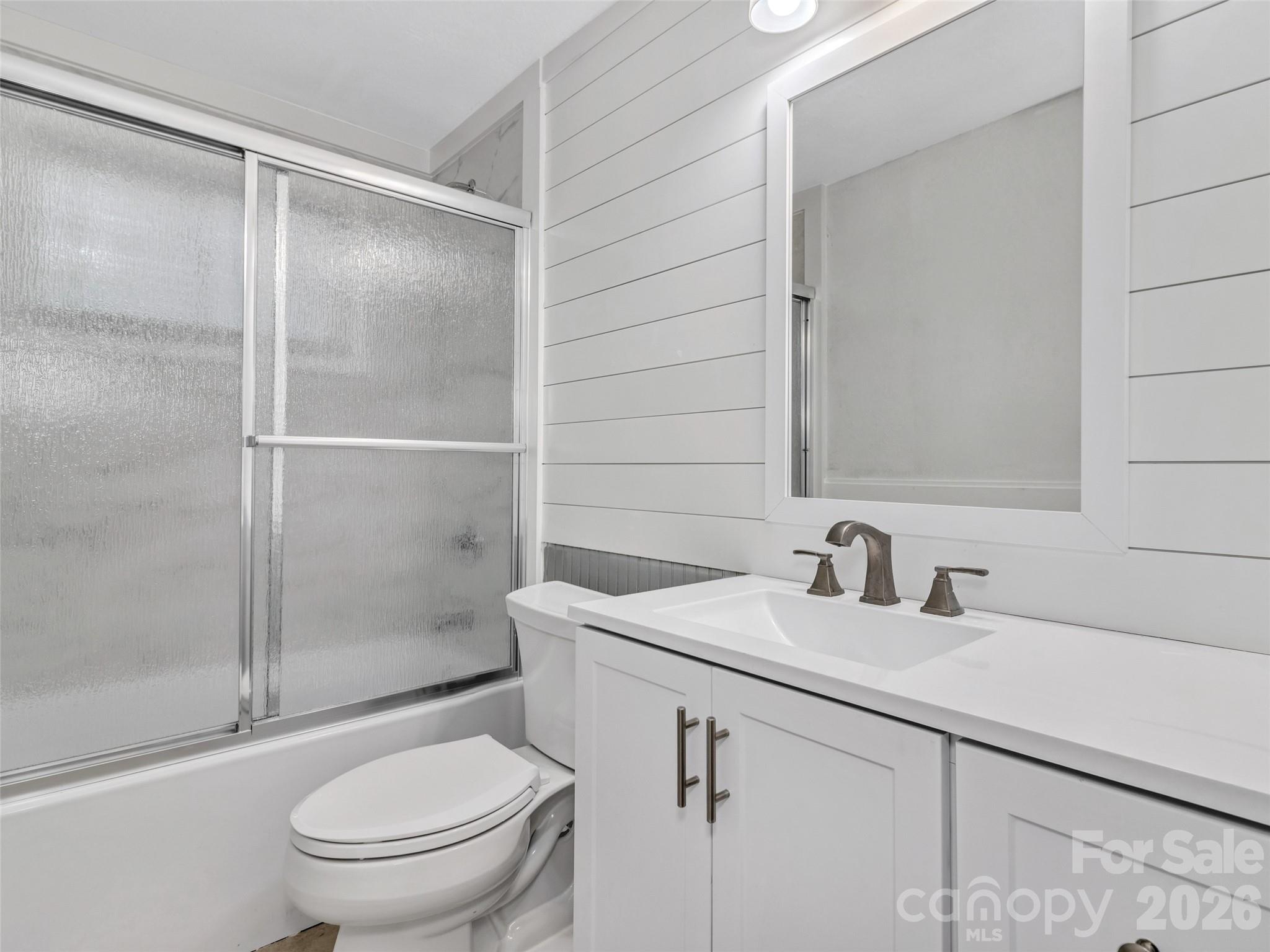 114 Elden Street — Hendersonville