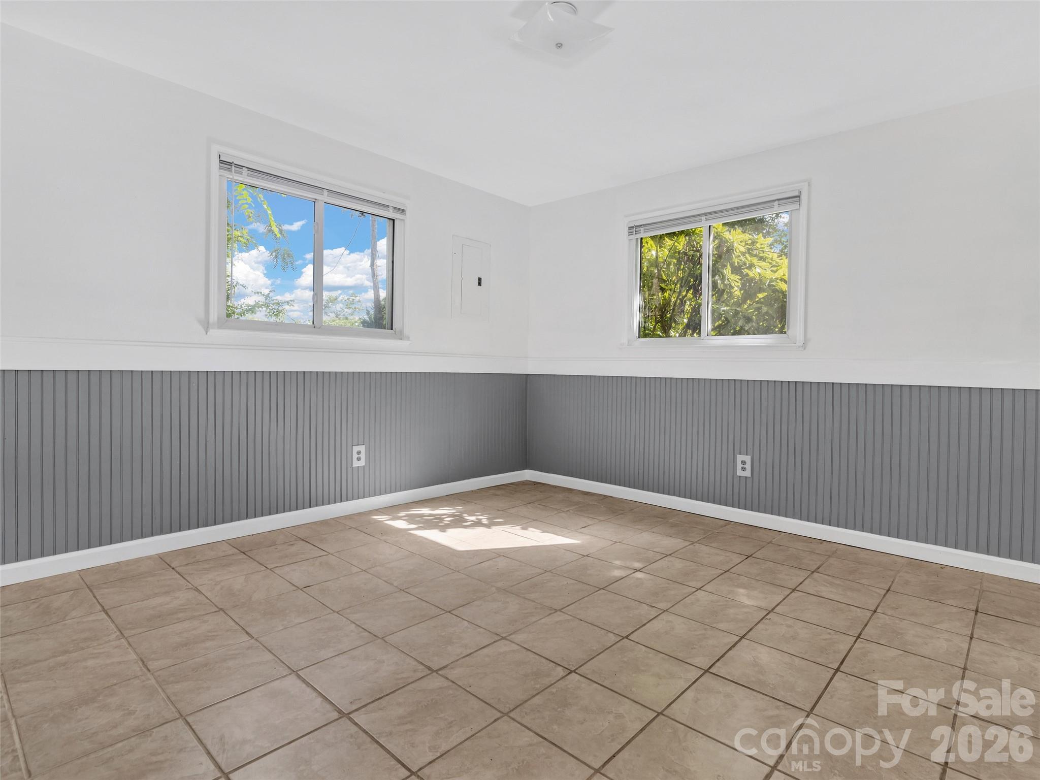 114 Elden Street — Hendersonville