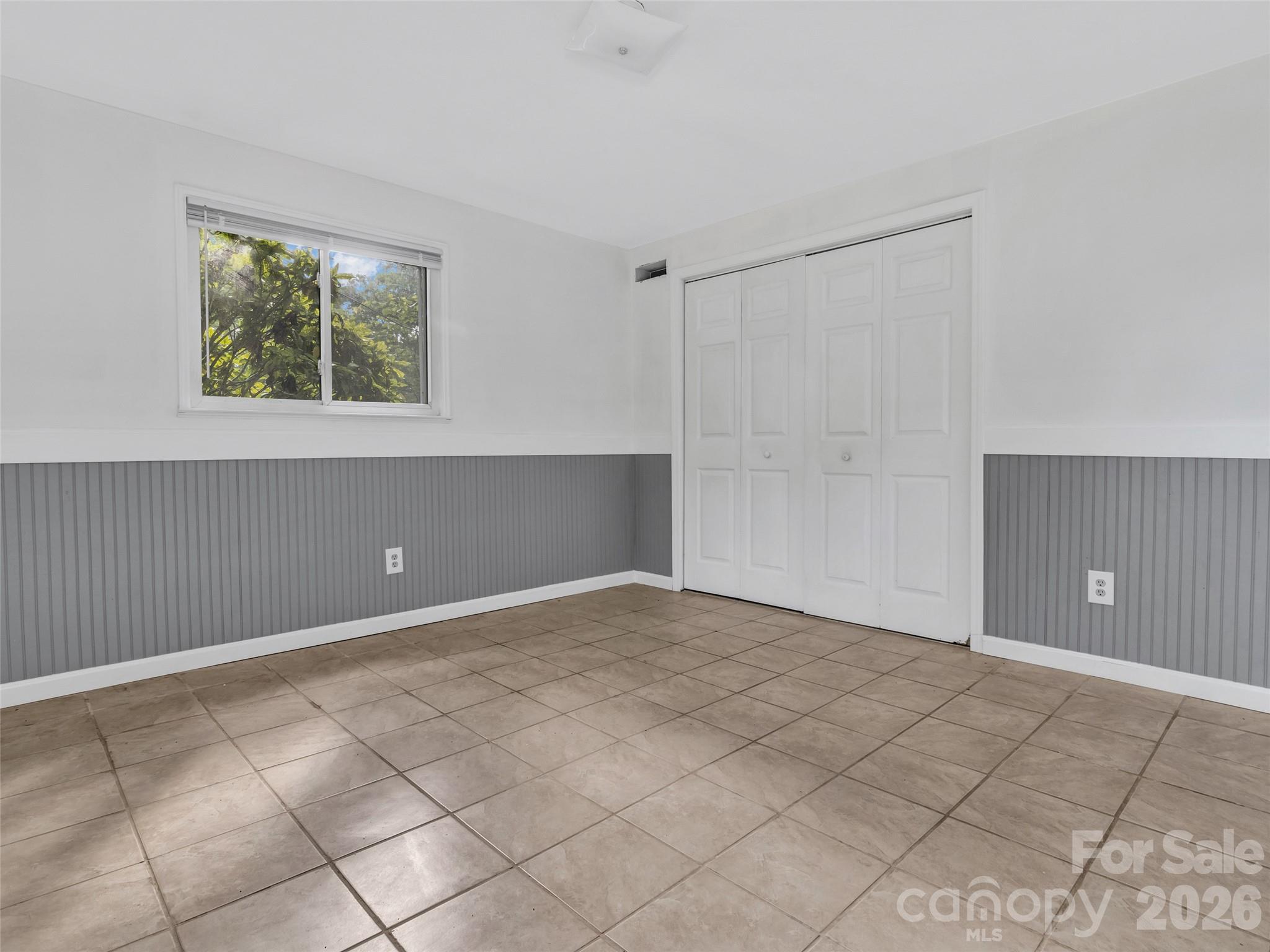 114 Elden Street — Hendersonville