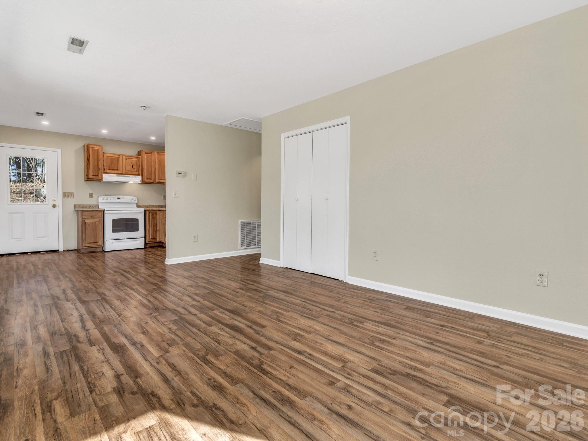 114 Elden Street — Hendersonville