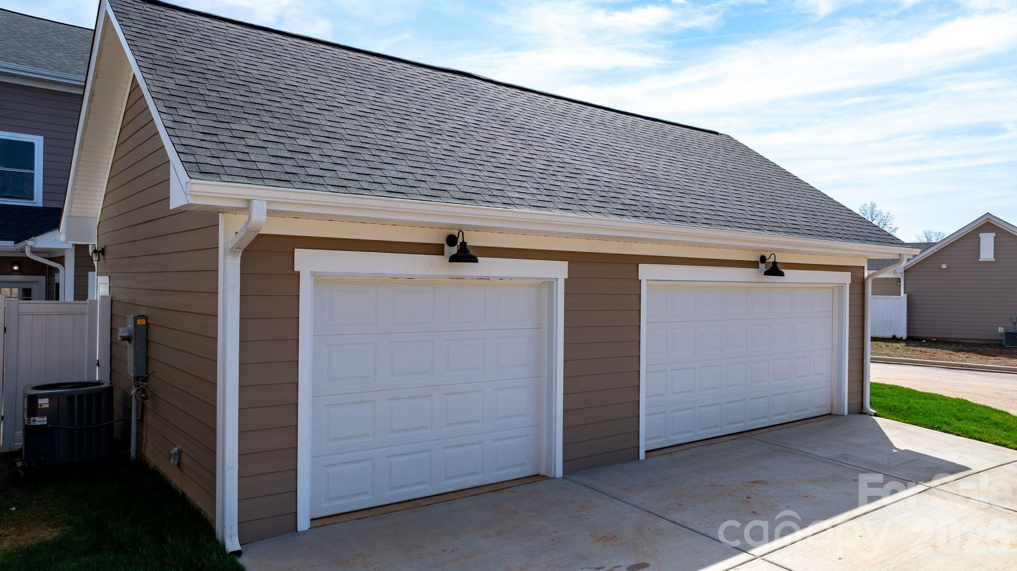 2117 24th Street Lane SE — Hickory
