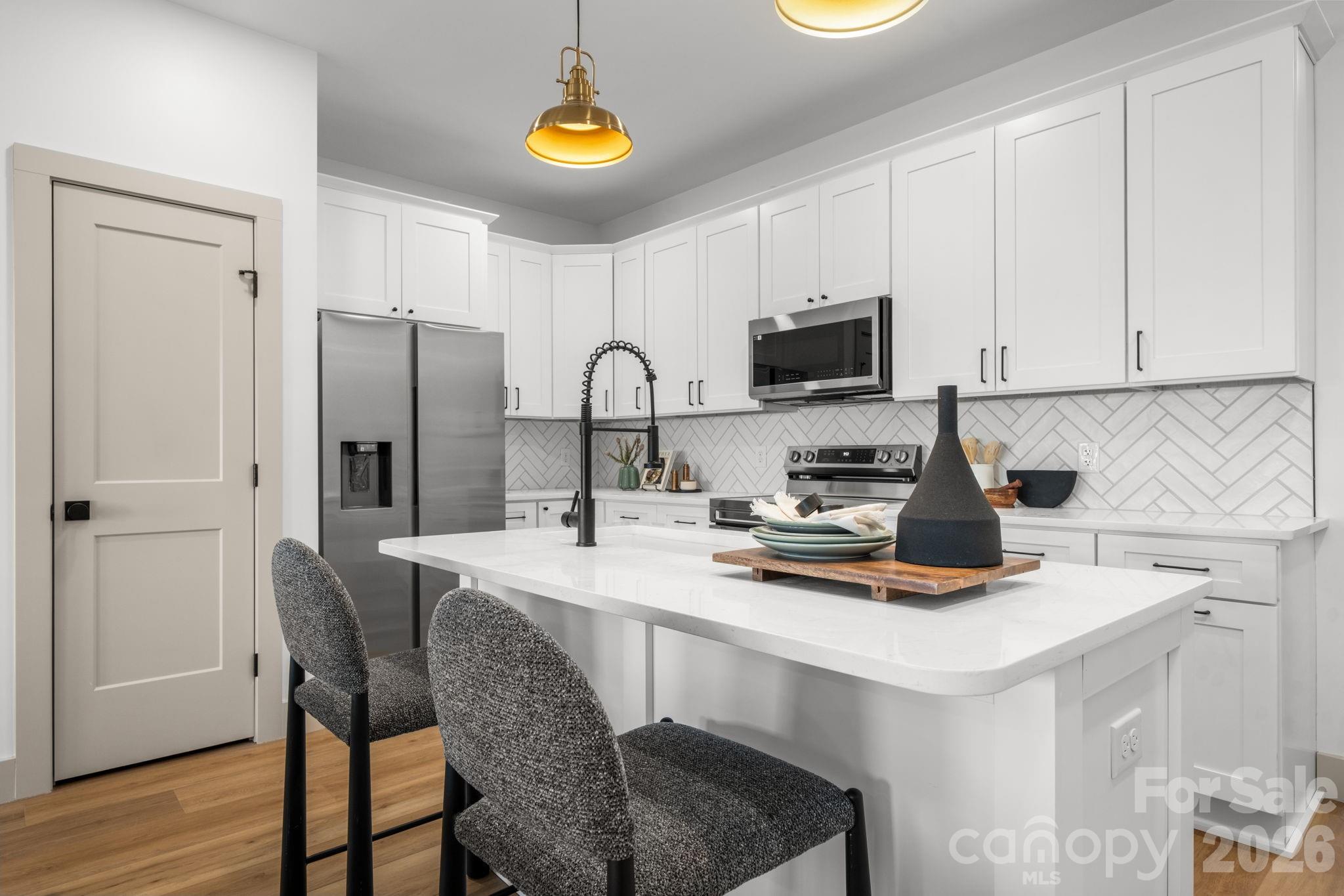 2117 24th Street Lane SE — Hickory