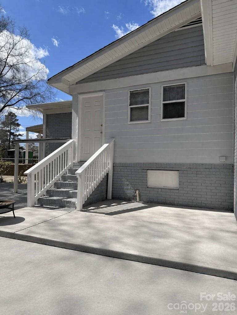 1713 Browns Avenue — Charlotte
