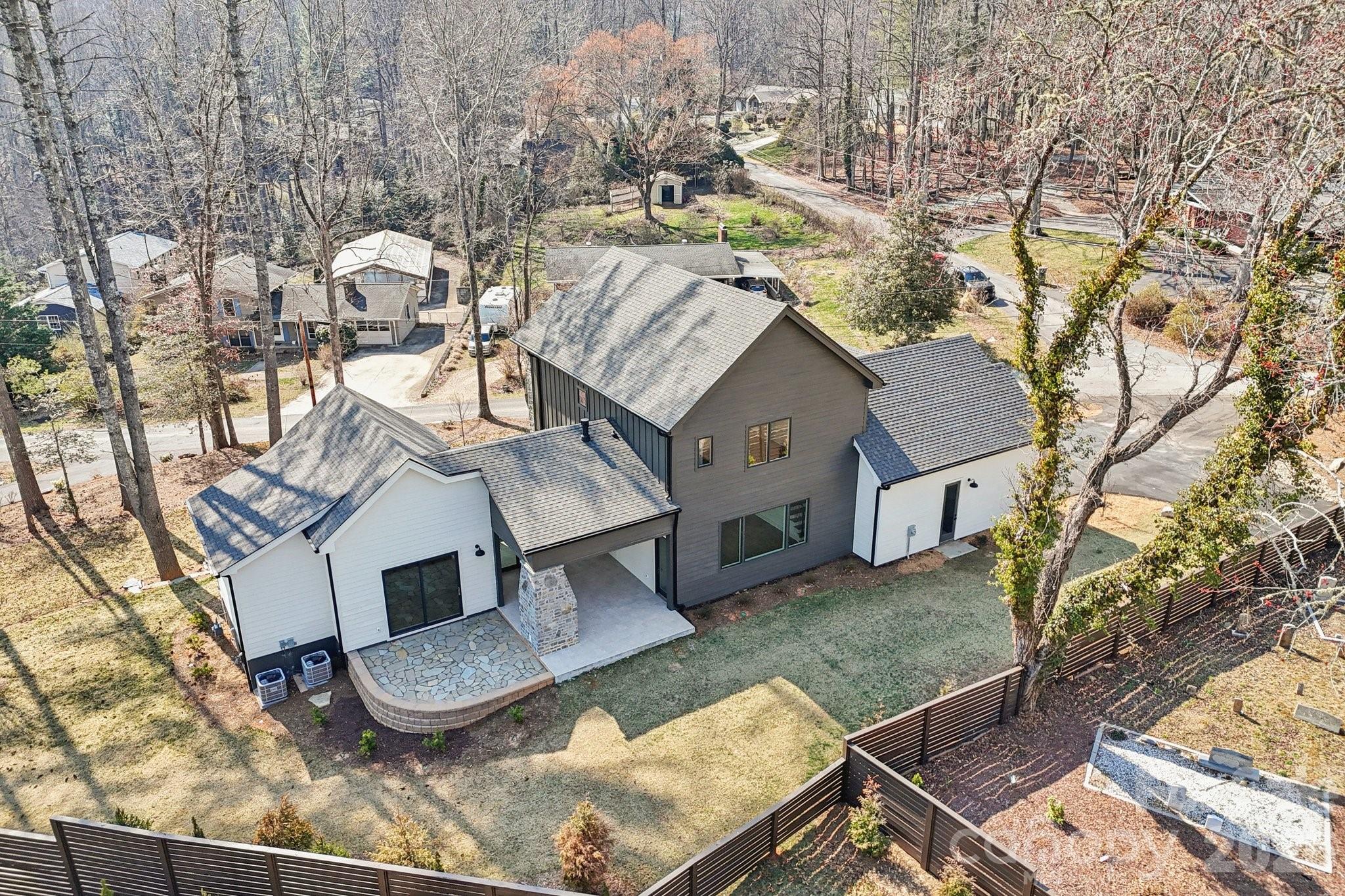 272 Glazener Road — Brevard