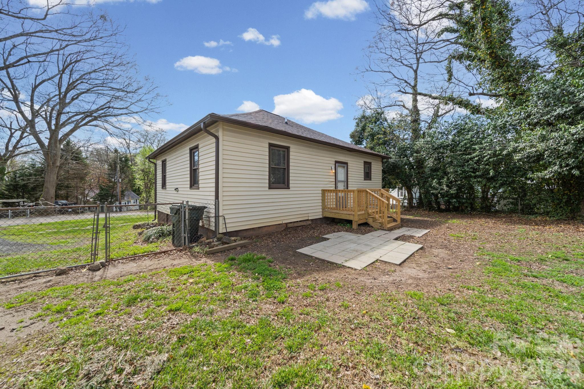 1866 Hilltop Circle — Gastonia
