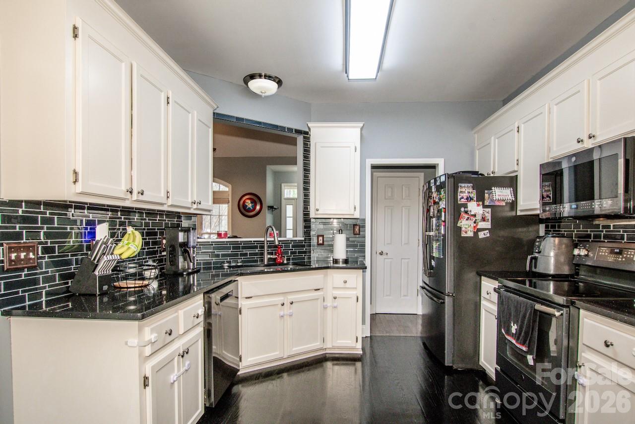225 Delview Drive — Cherryville