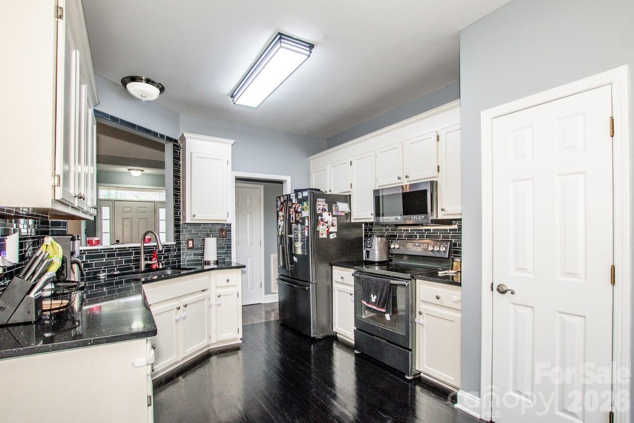 225 Delview Drive — Cherryville