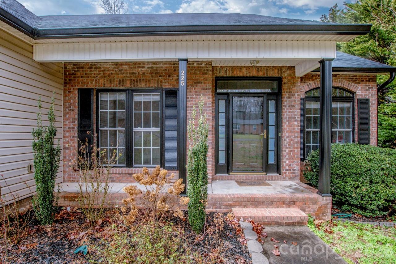 225 Delview Drive — Cherryville
