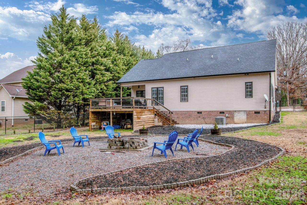 225 Delview Drive — Cherryville