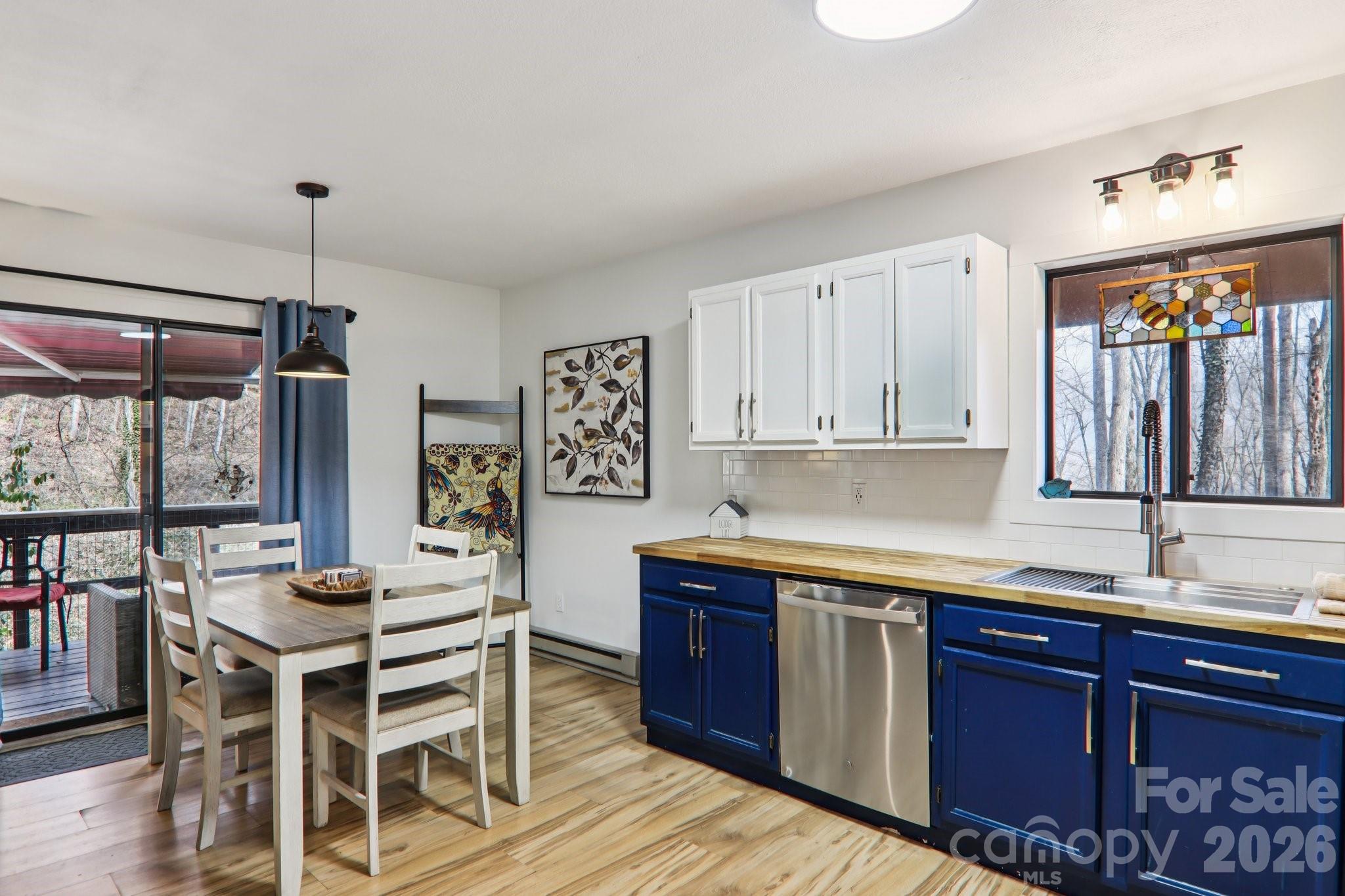33 Fernbrook Road — Maggie Valley