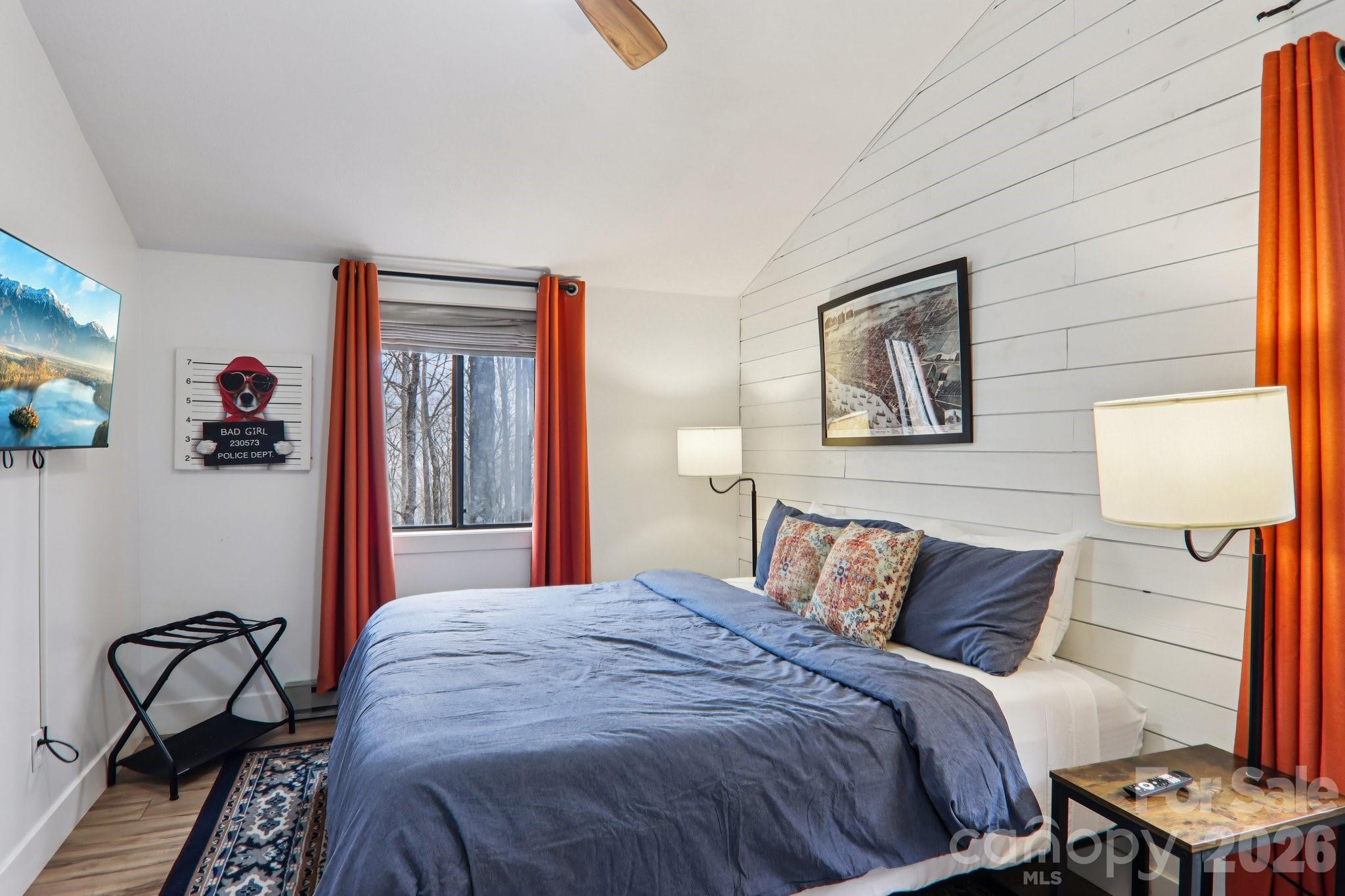 33 Fernbrook Road — Maggie Valley